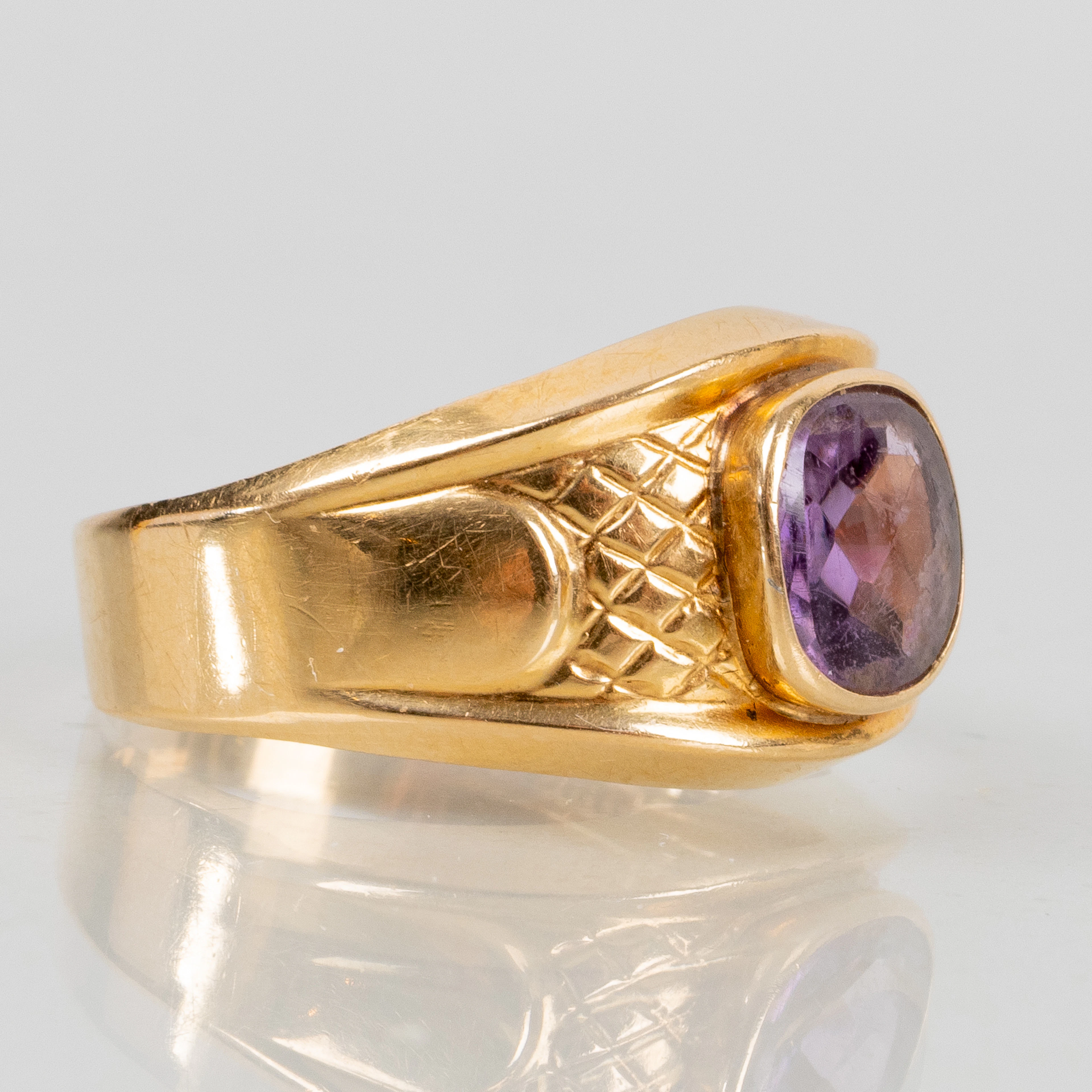 ANELLO, oro 18 carati, con ametista, peso circa 3,4 g