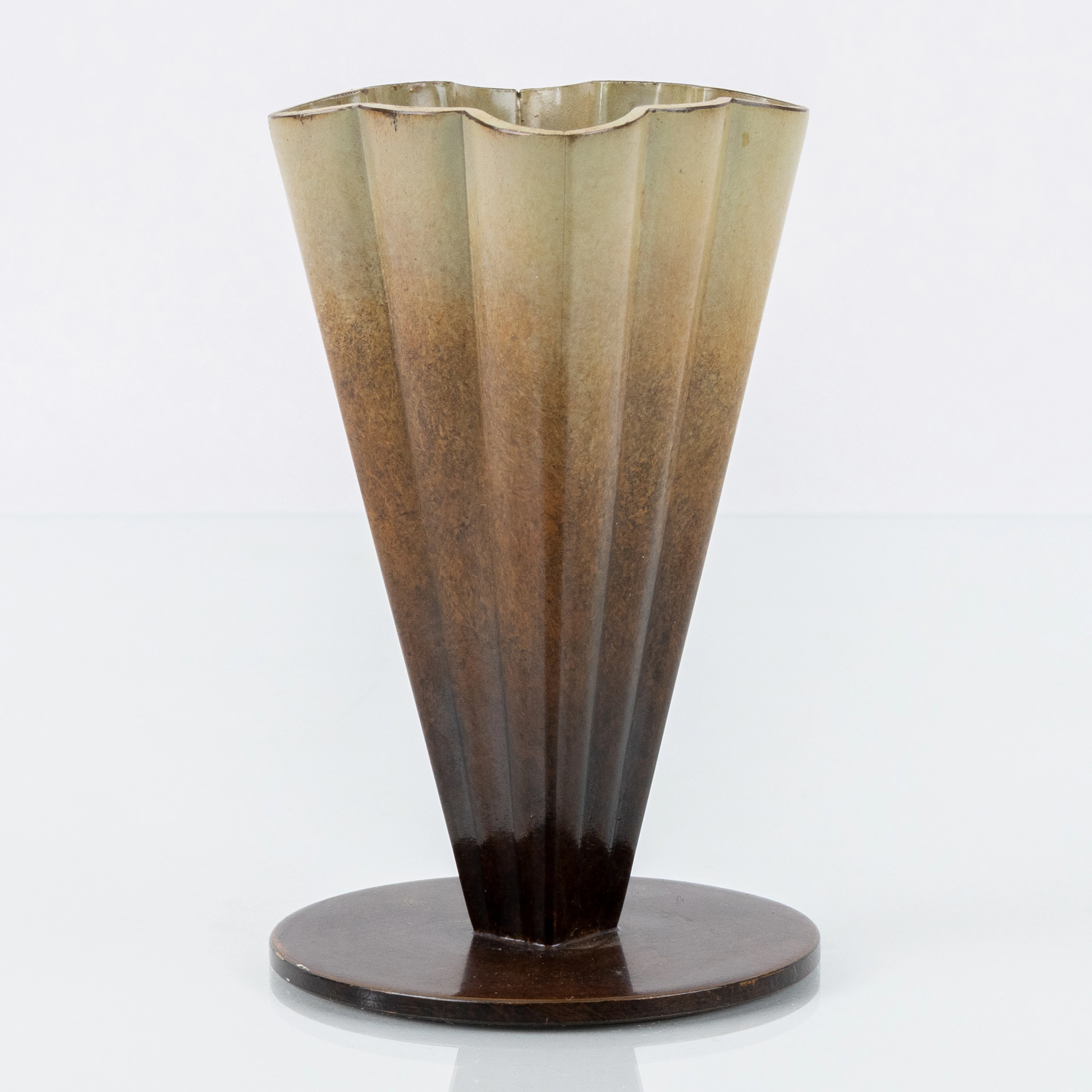 CARL-EINAR BORGSTRÖM, un vase, bronze patiné, bronze d’Ystad, années 1930/40, miniature