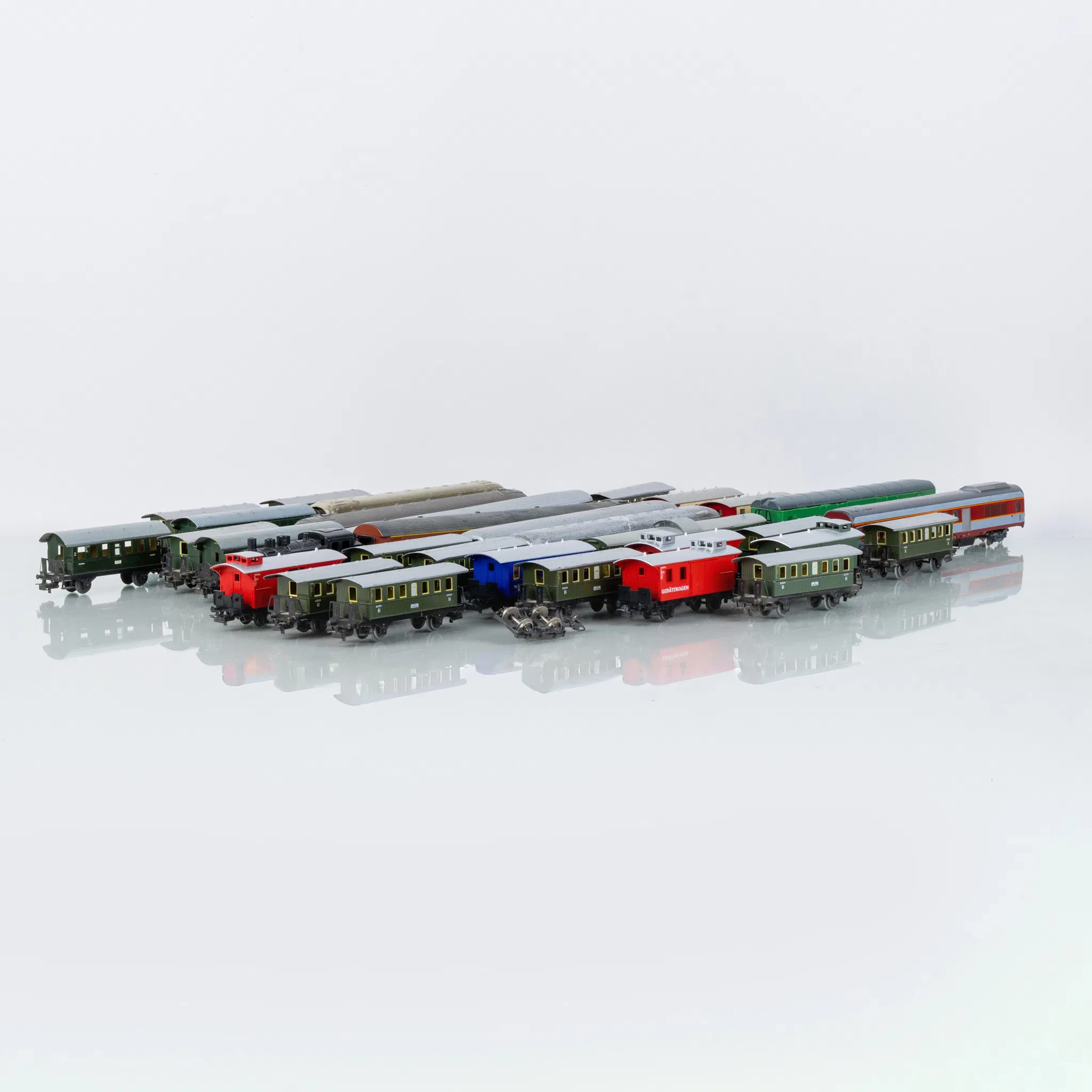 COLLECTION WAGONS, 32 parts, mostly Märklin
