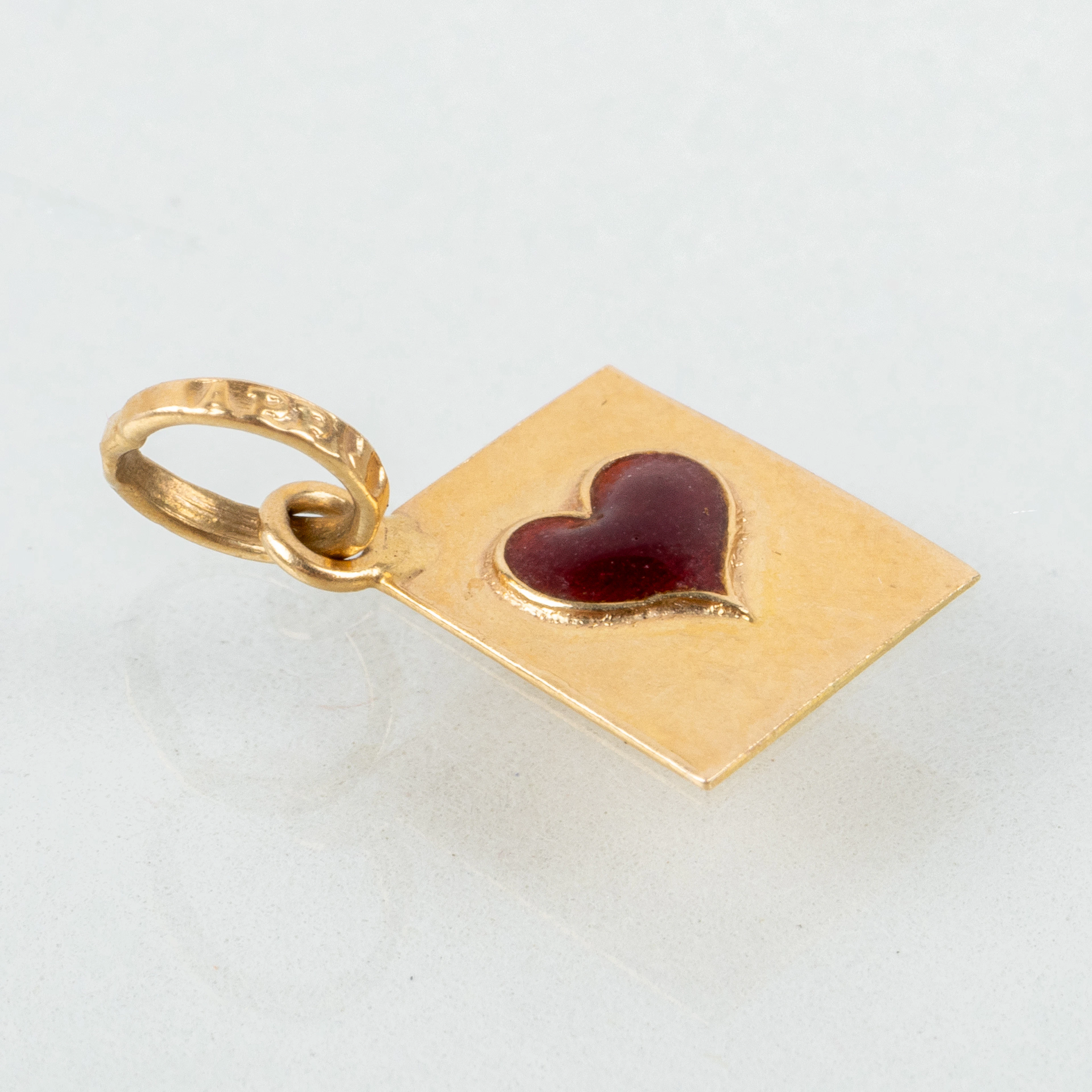 COLGANTE, oro de 18 quilates, con corazón