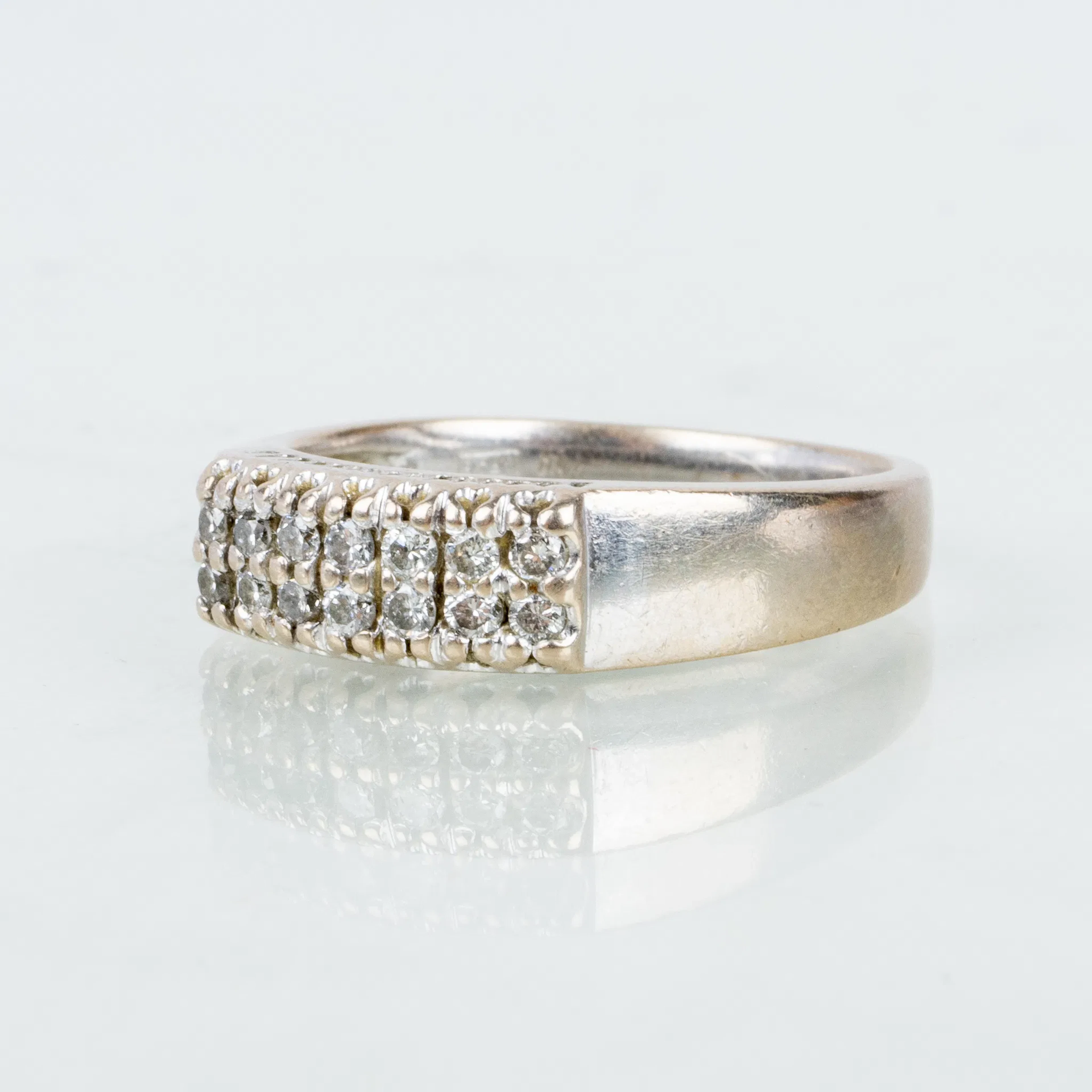 RING, oro bianco 18k, con diamanti tagliati brillantemente fino a un totale di circa 0,25 ct