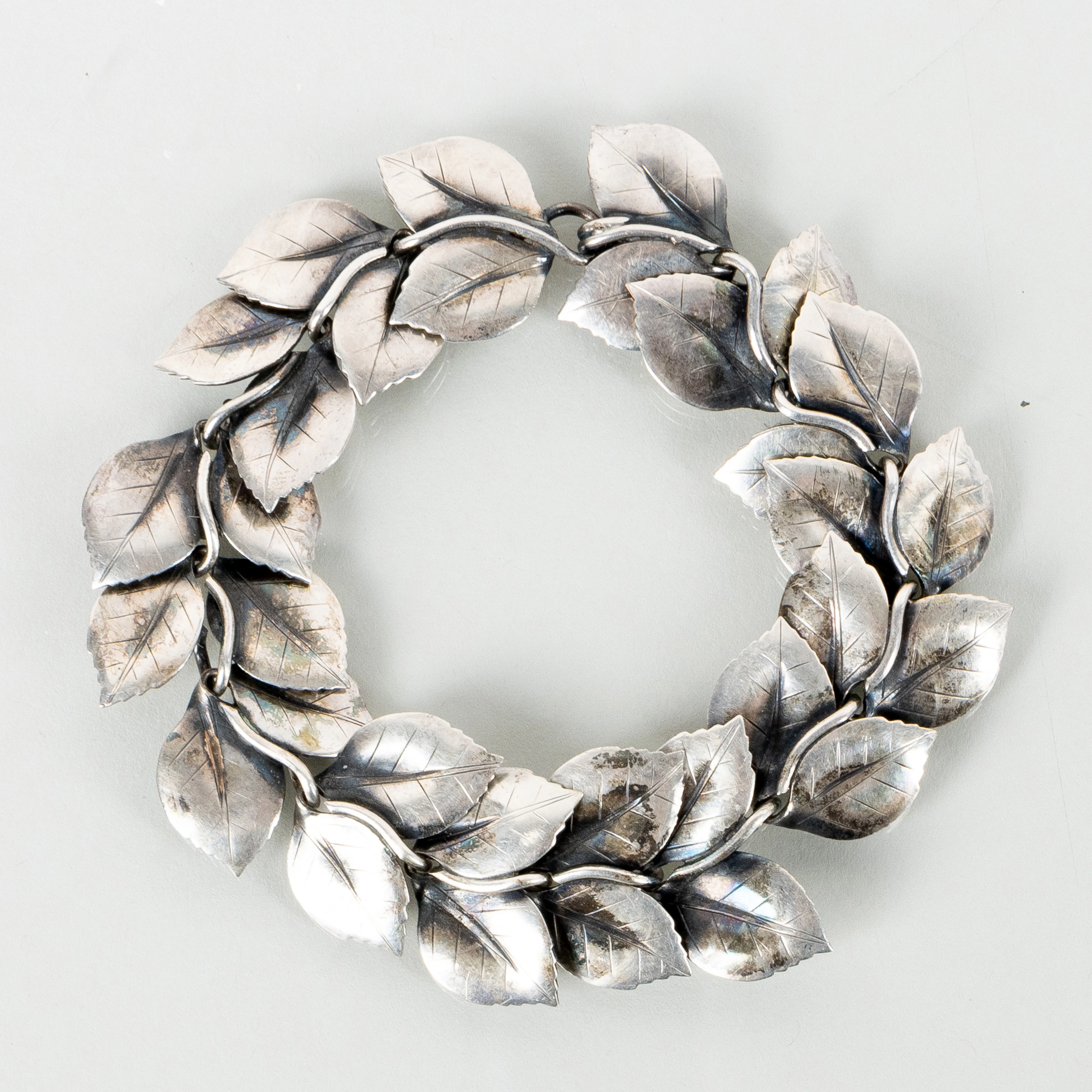 BRACCIALI, argento, francobolli svedesi indistinti, metà del 1900