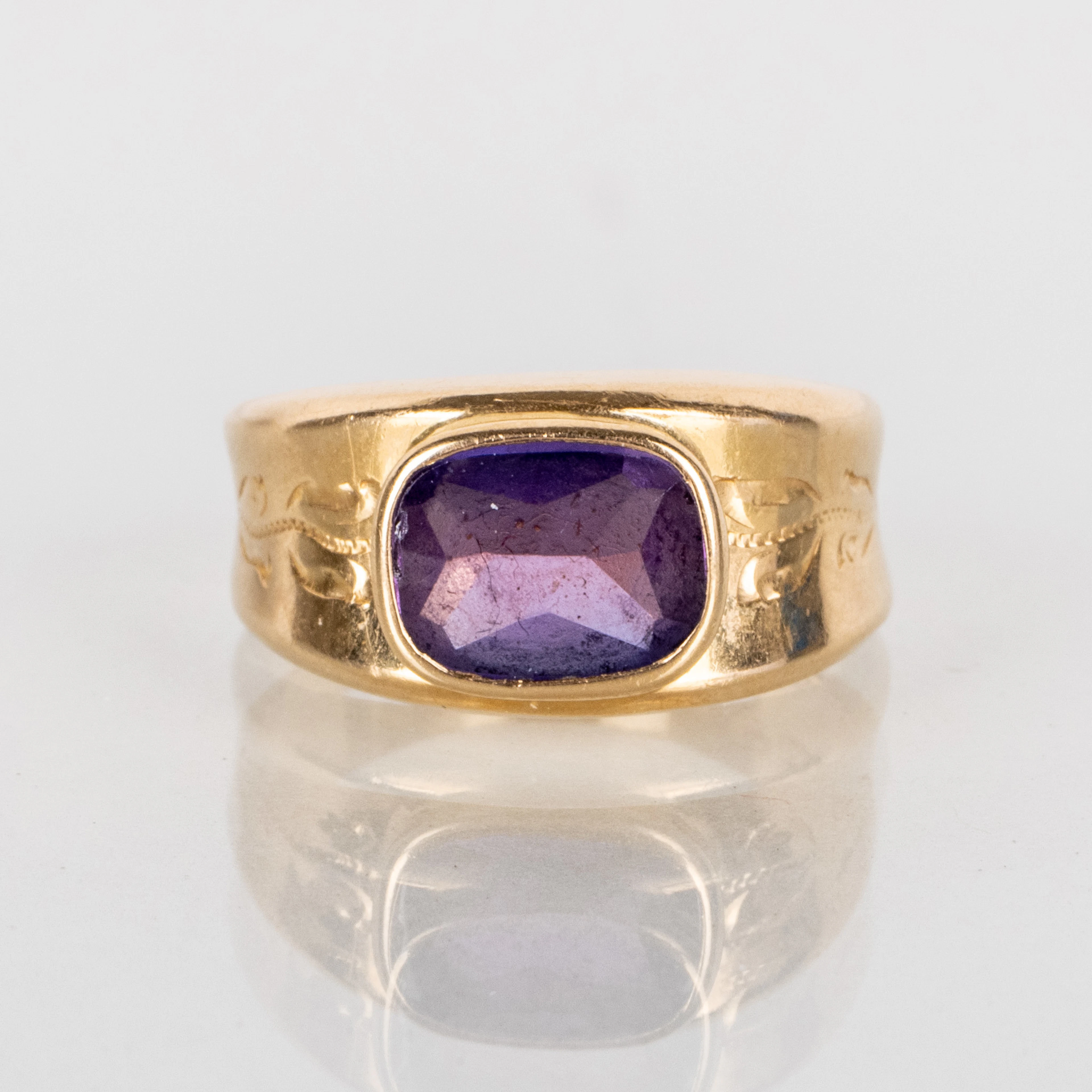 RING, oro 18 carati, con zaffiro sintetico, peso totale di circa 2,9 g