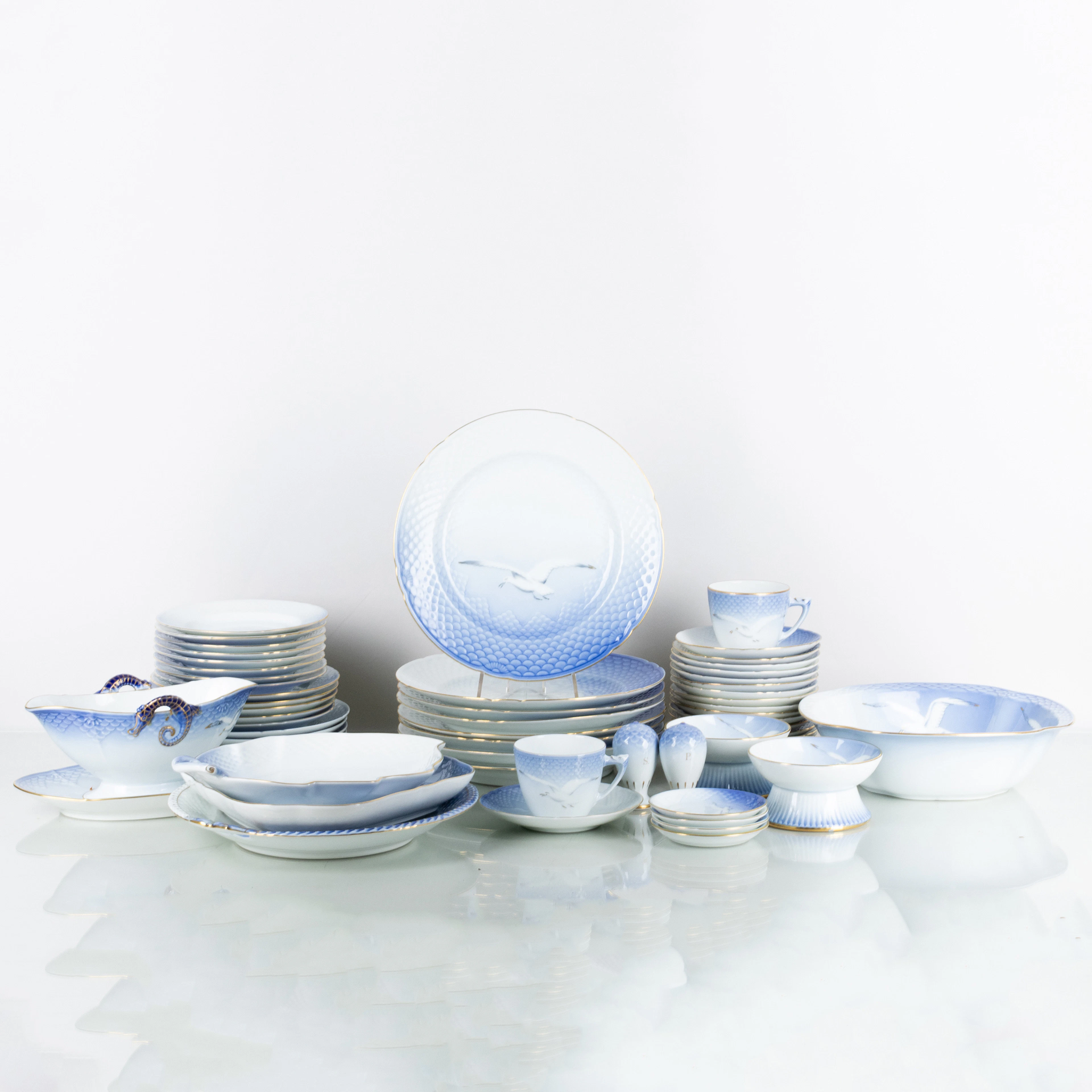 VAJILLA DE COMIDA Y CAFÉ, 36 piezas, porcelana, "The Seagull", Bing & Gröndahl, Dinamarca
