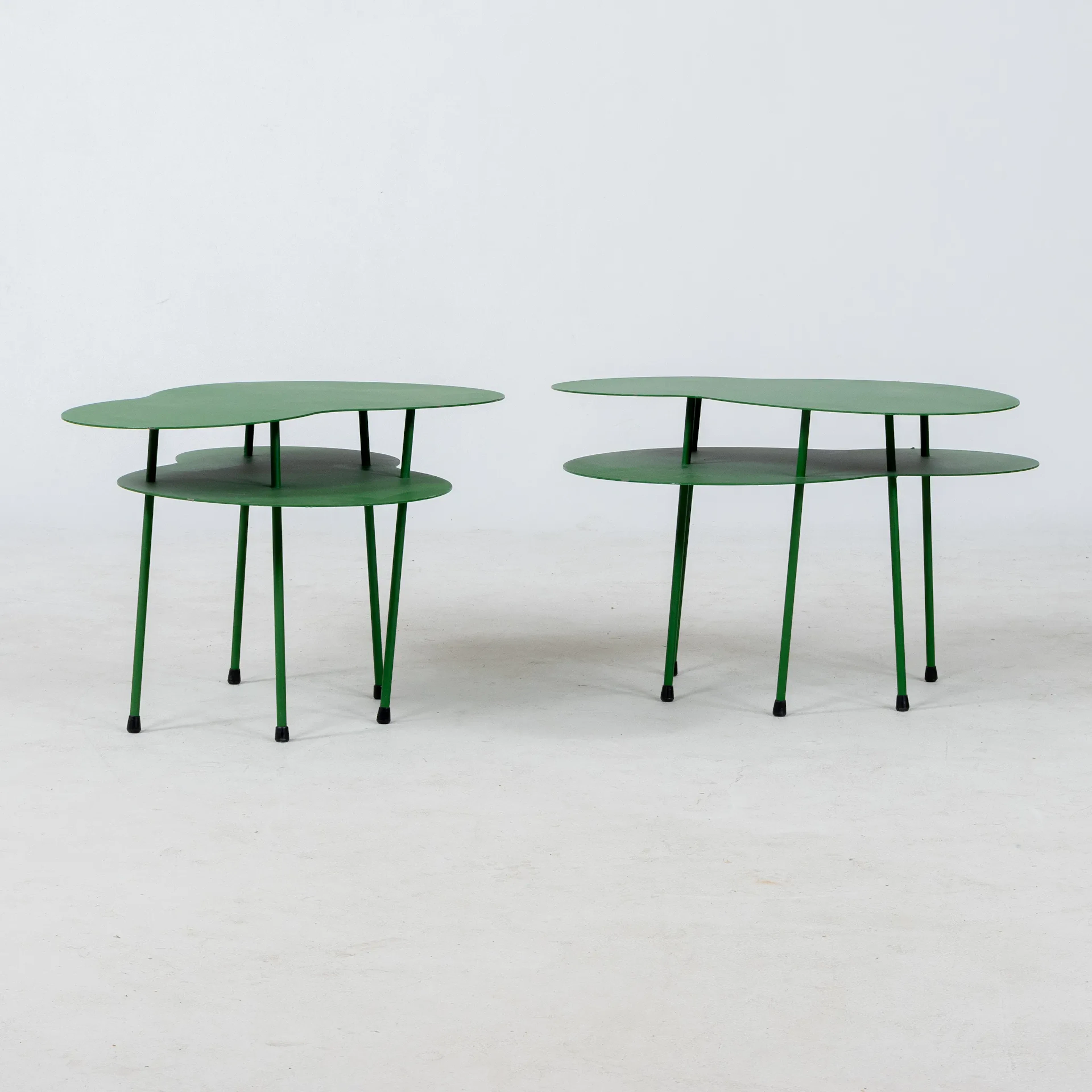 CLAESSON KOIVISTO RUNE, 1 par de mesas auxiliares, "Amazon", Offecct, año de diseño 2008