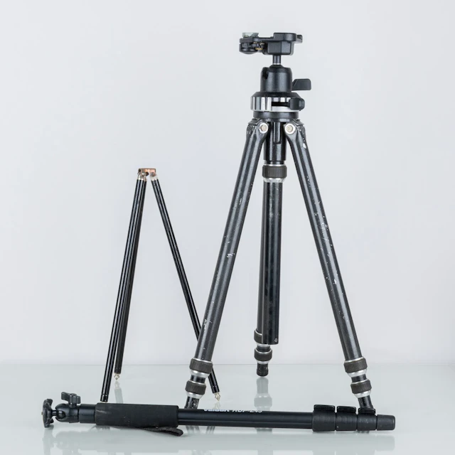 KAMERA STATIV, 3 PCs, darunter Velvon und Manfrotto