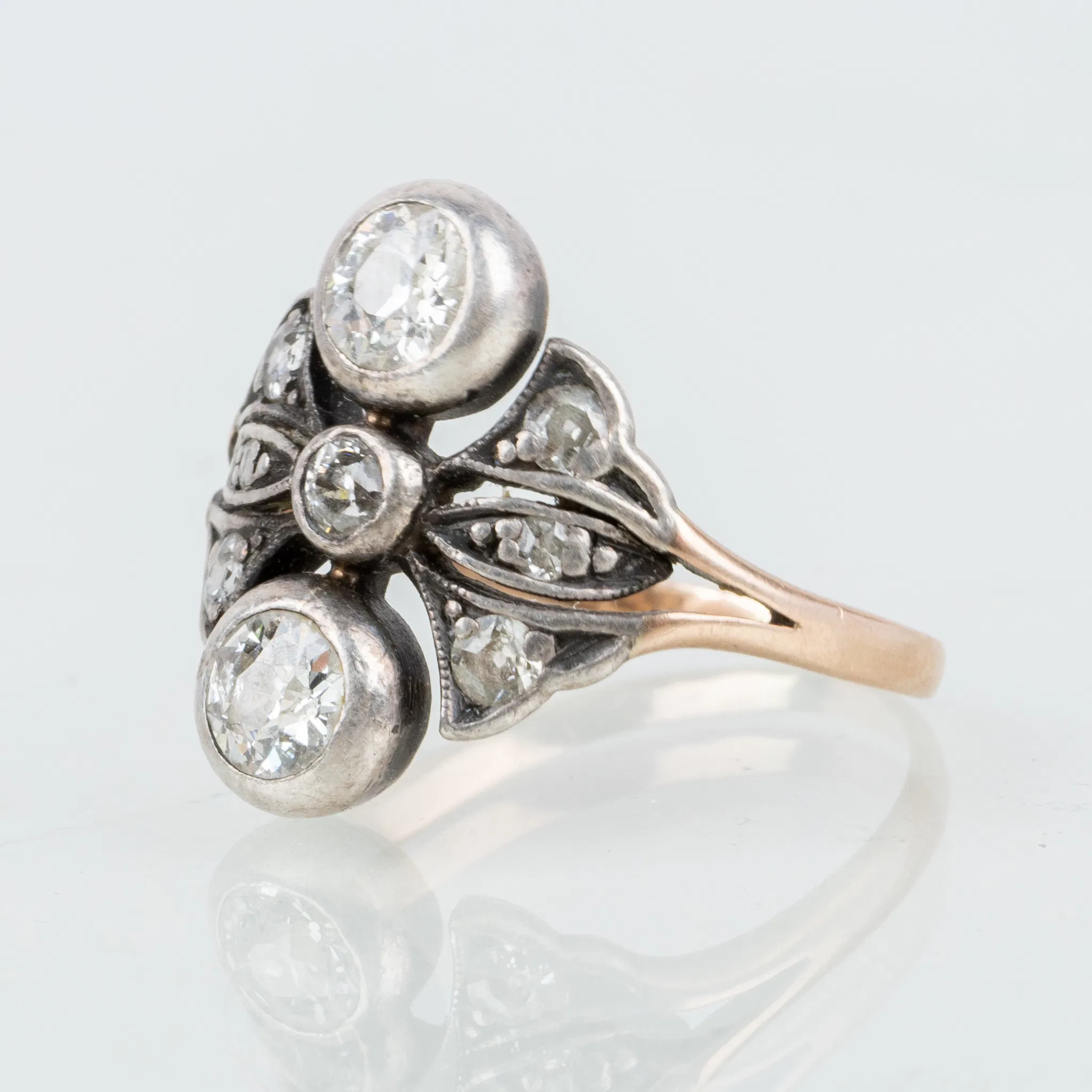 ANELLO, oro e argento da 14 carati, con diamanti vecchi tagliati fino a circa 1,08