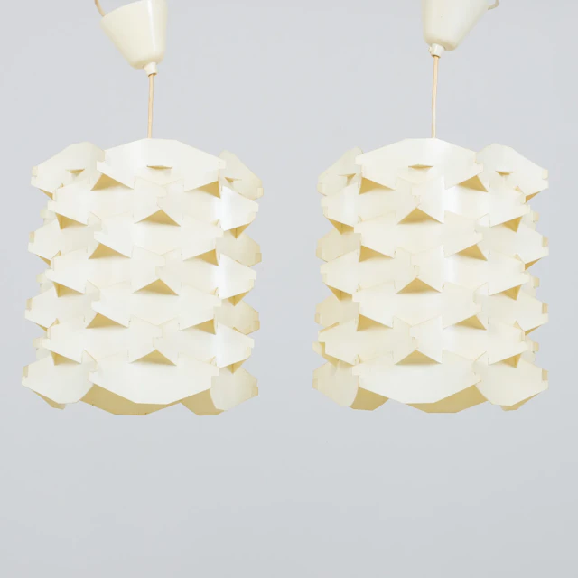 FLEMMING BRYLLE / PREBEN JACOBSEN, ein Paar Deckenlampen, aus Plastik, "Cosmo