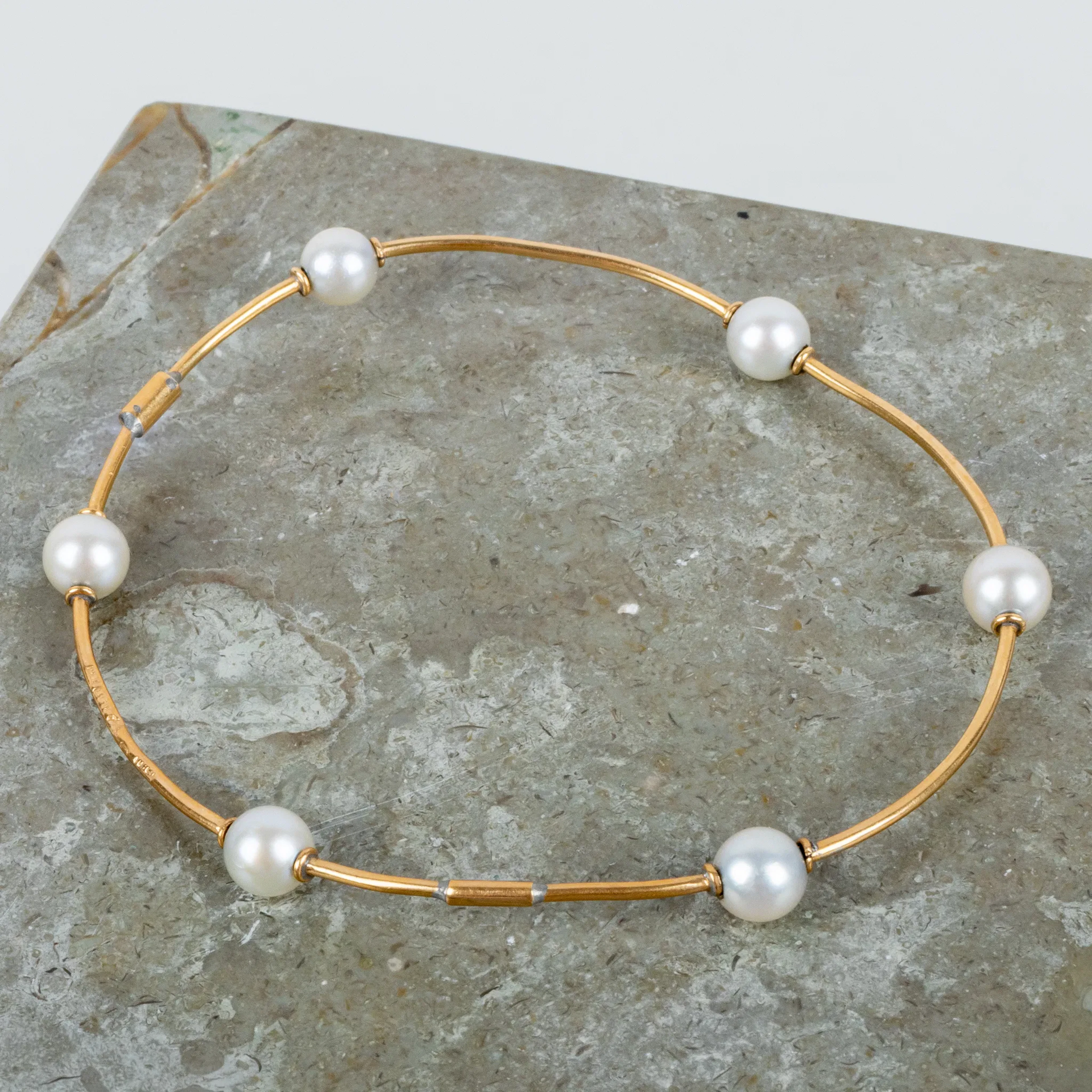 BRALETE, oro de 18 quilates, con perlas cultivadas, sellos suecos indistintos