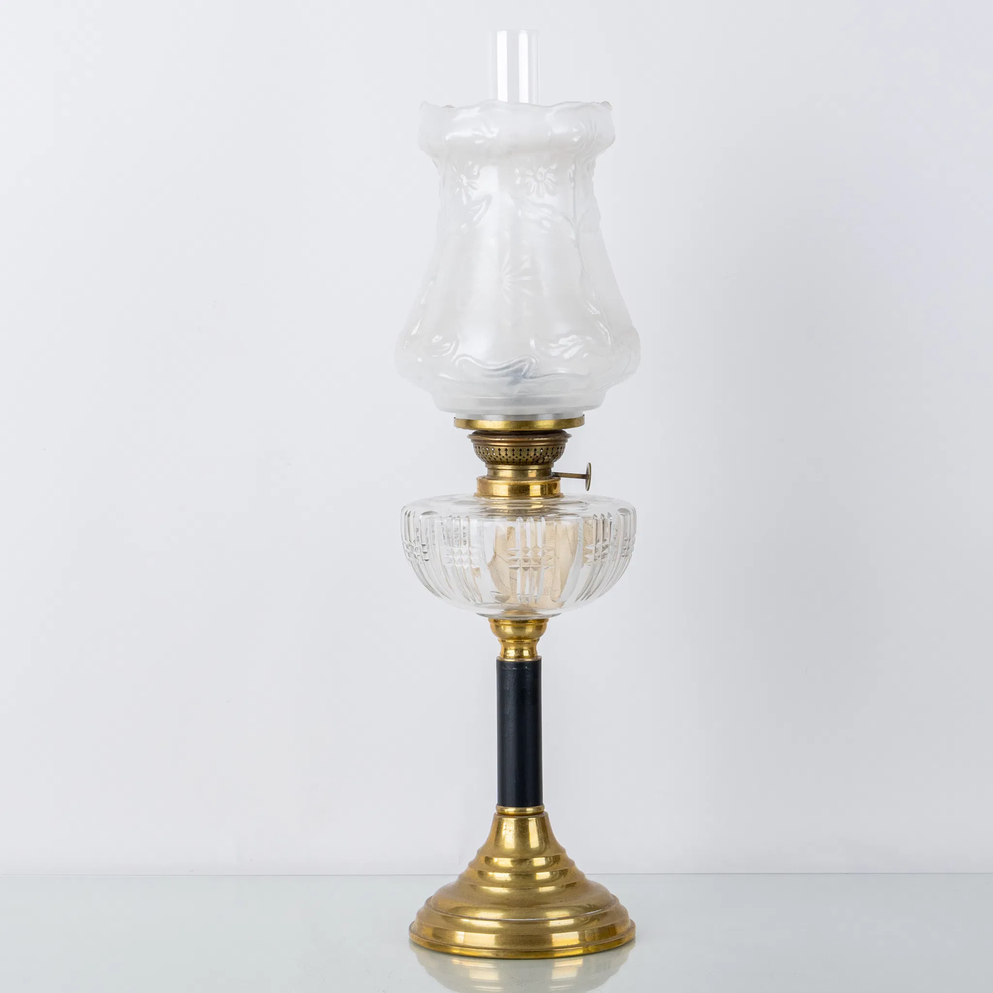 TABLE KEROSENE lamp, brass, late 1800s