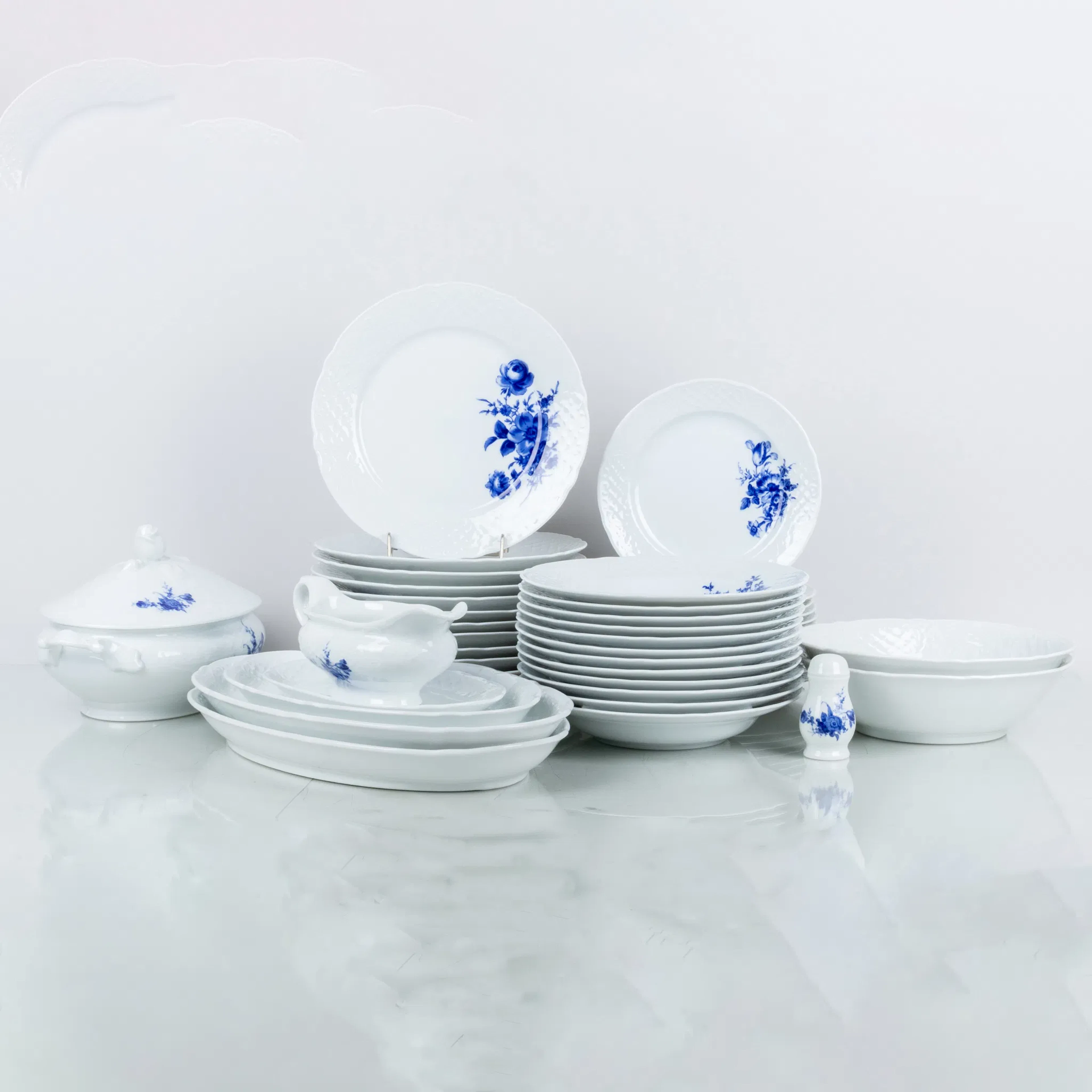 VAJILLA, 45 piezas, porcelana, Baviera, Alemania, mediados del siglo XX
