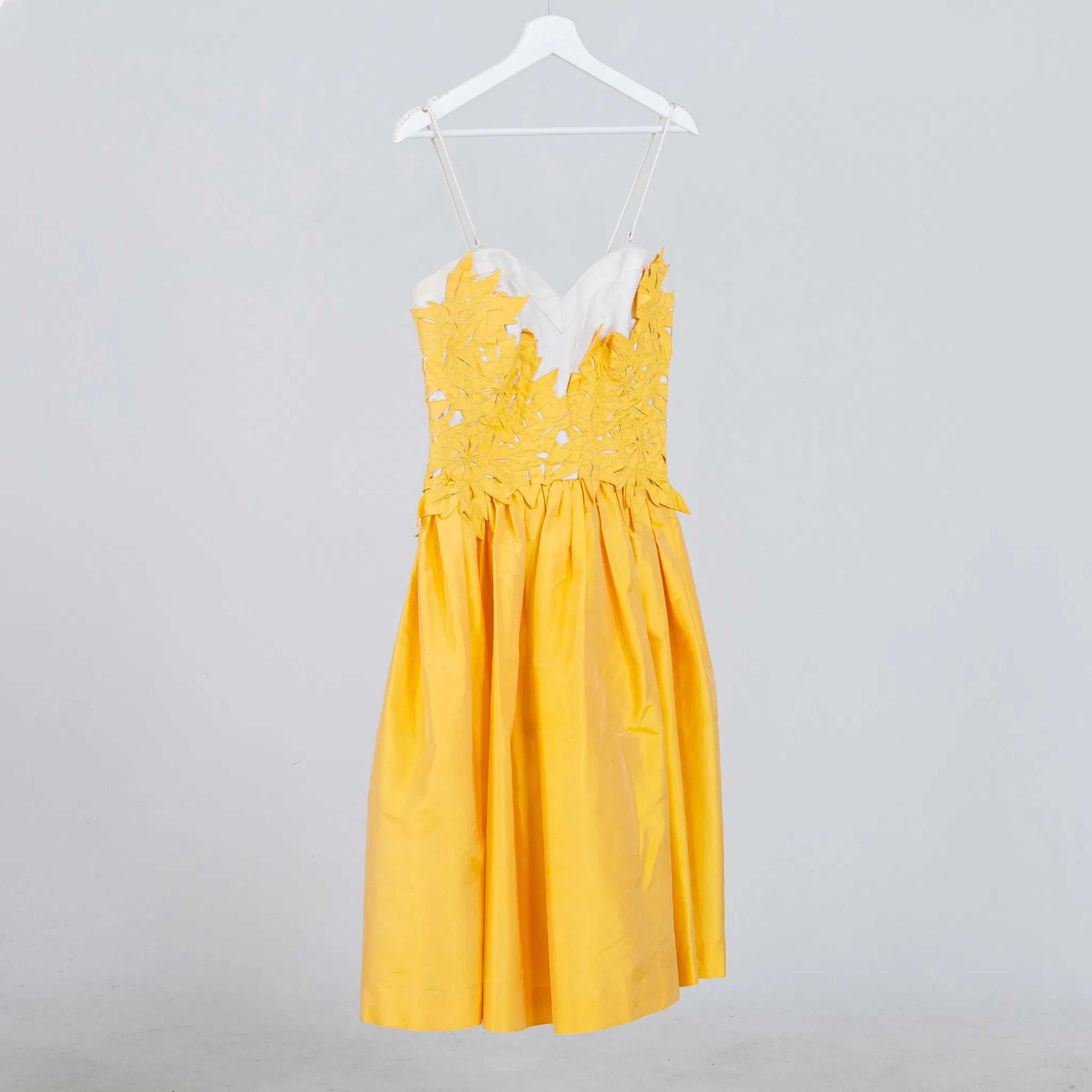DRESS, Thai silk, Khanita, size approx. 36