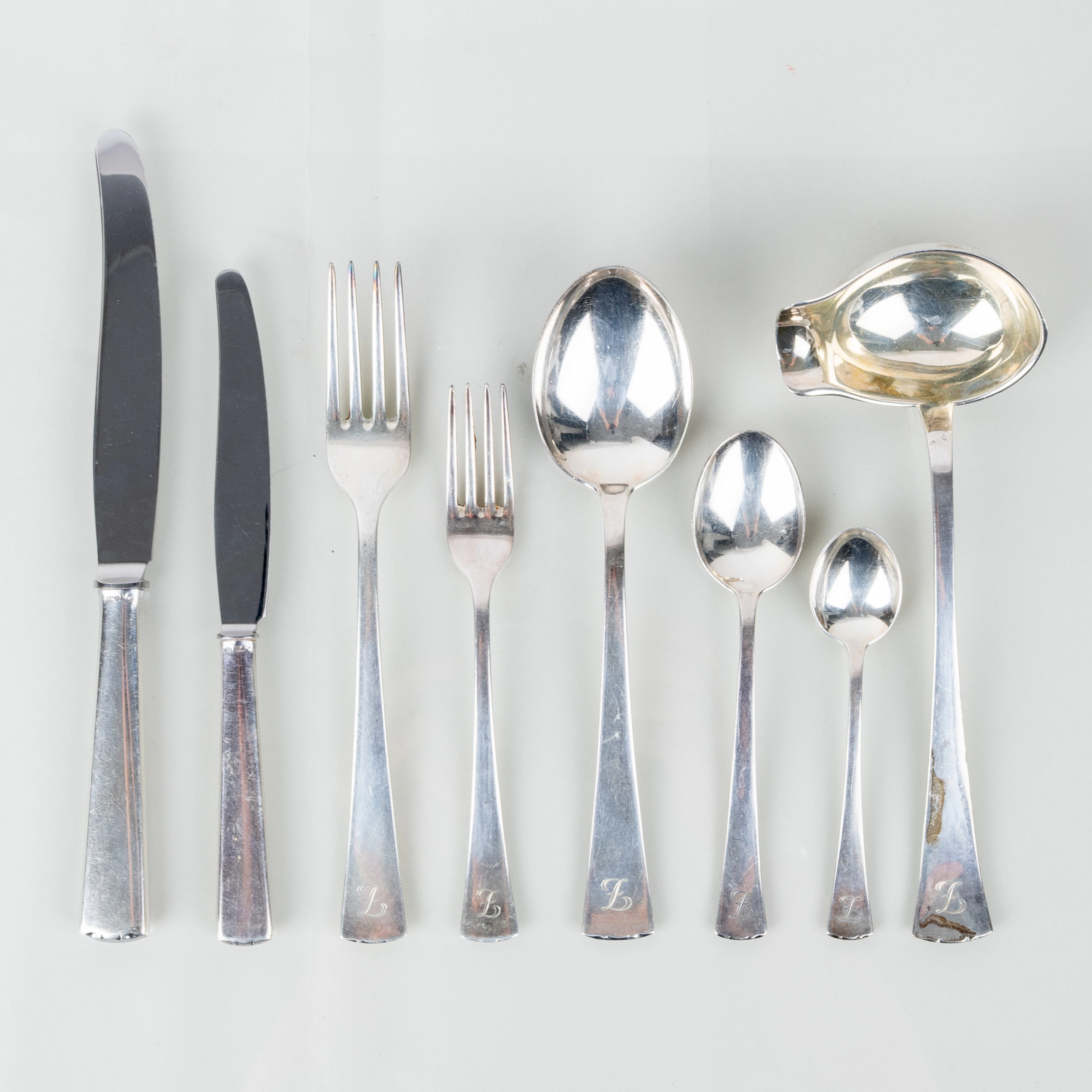 SET DI POSATE, 60 pezzi, argento, "Diplomat", CG Hallberg, Stoccolma anni 1900