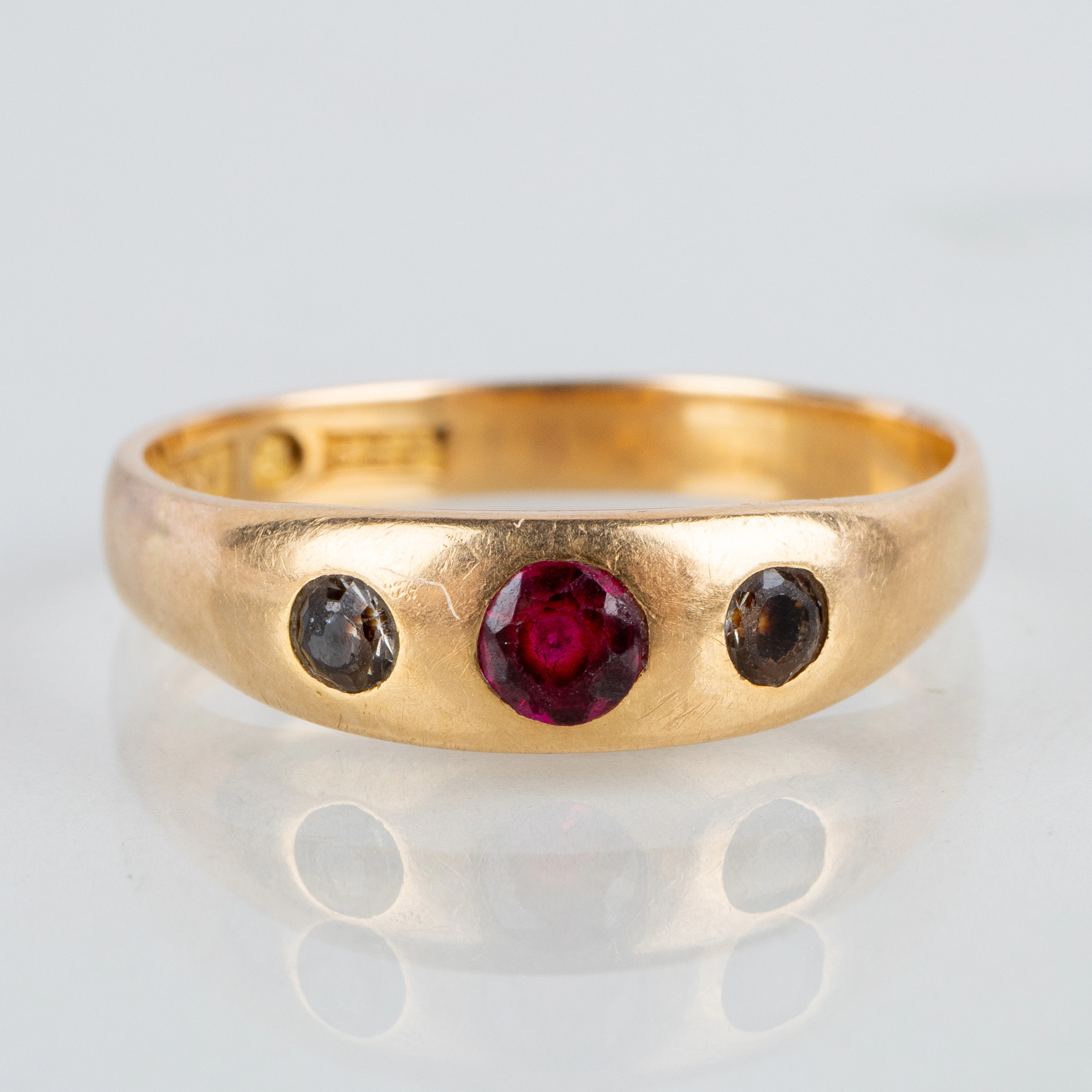 ANELLO, oro 18k con rubino sintetico e diamanti, Officina dell'Orifo di H Persson