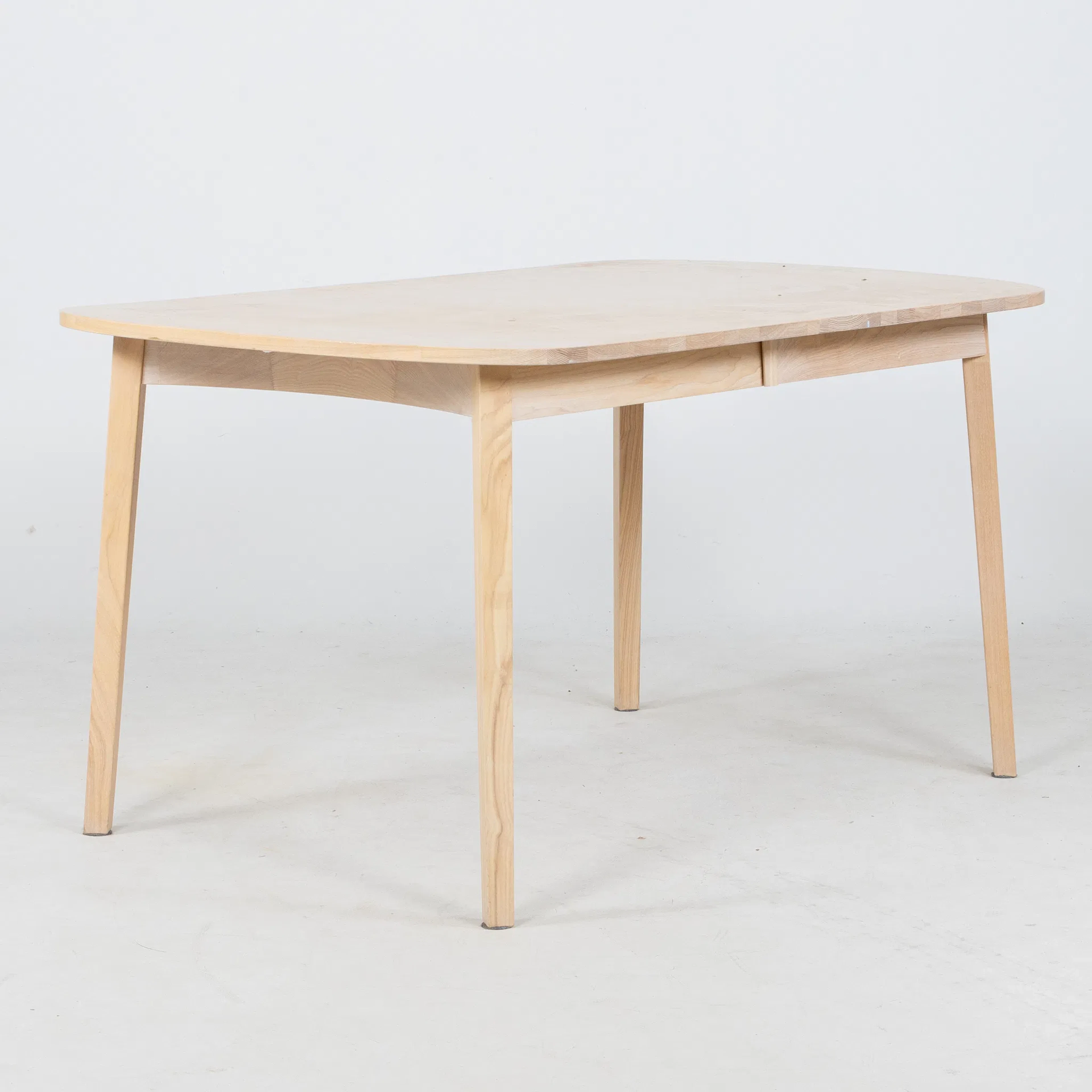 MARKUS JOHANSSON, una mesa de comedor "Rainbow", Hans K, años 2000