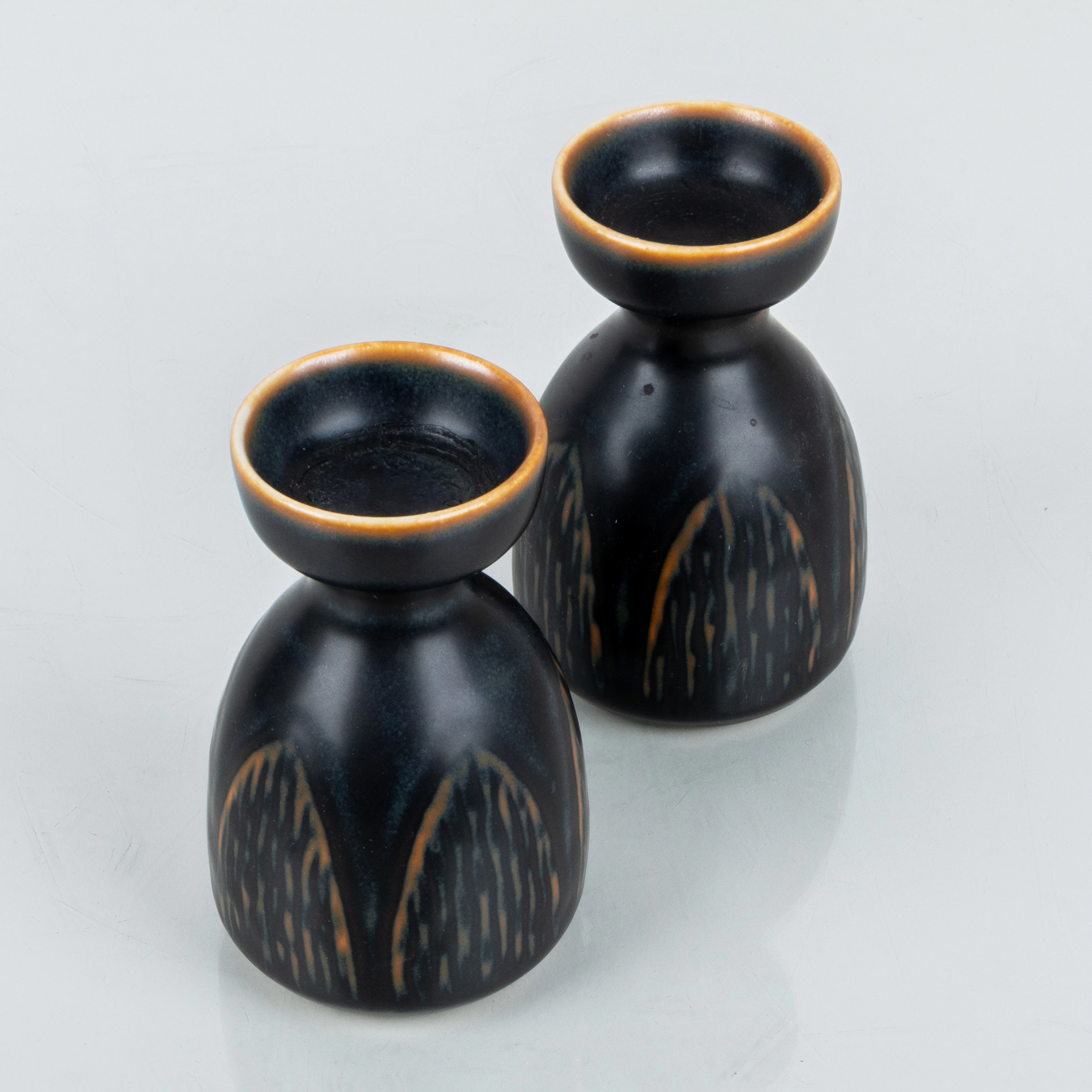 GERD BØGELUND (1923-1988), 1 par de candelabros, cerámica, Royal Copenhagen