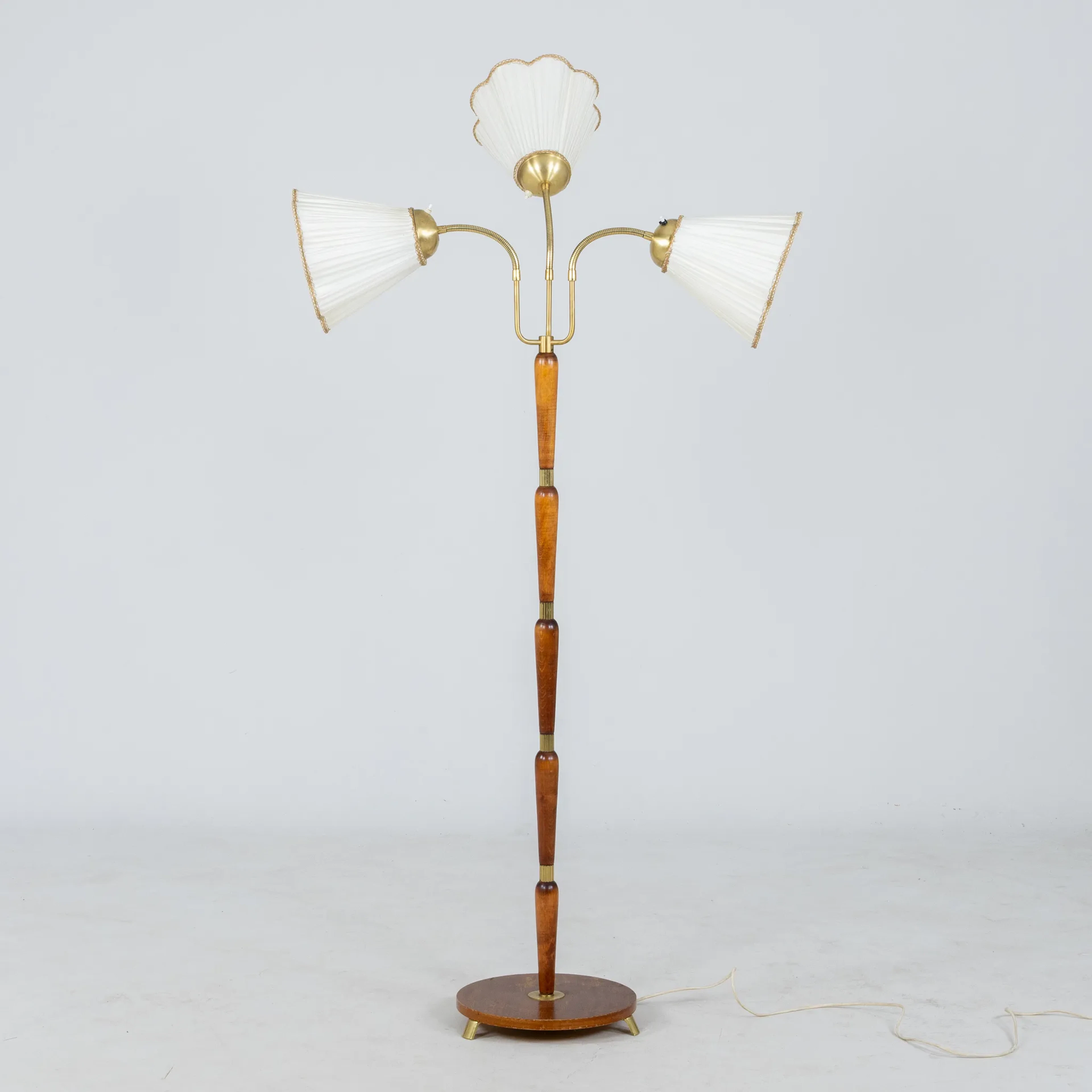 LAMPADA DA TERRA, ottone e legno, anni '30/40