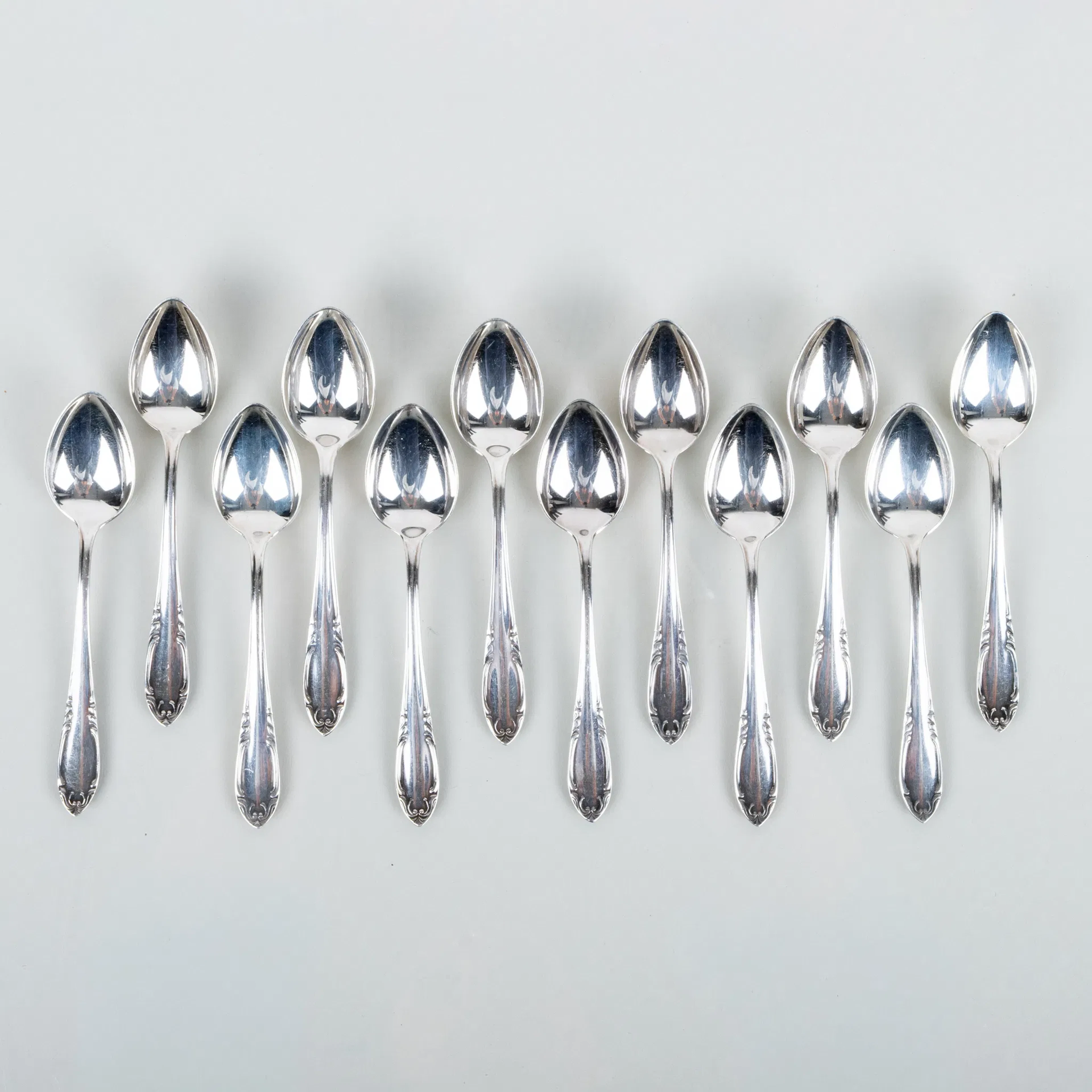 CUCHARAS DE CAFÉ, 12 piezas, plata, C.G.H, año 1943