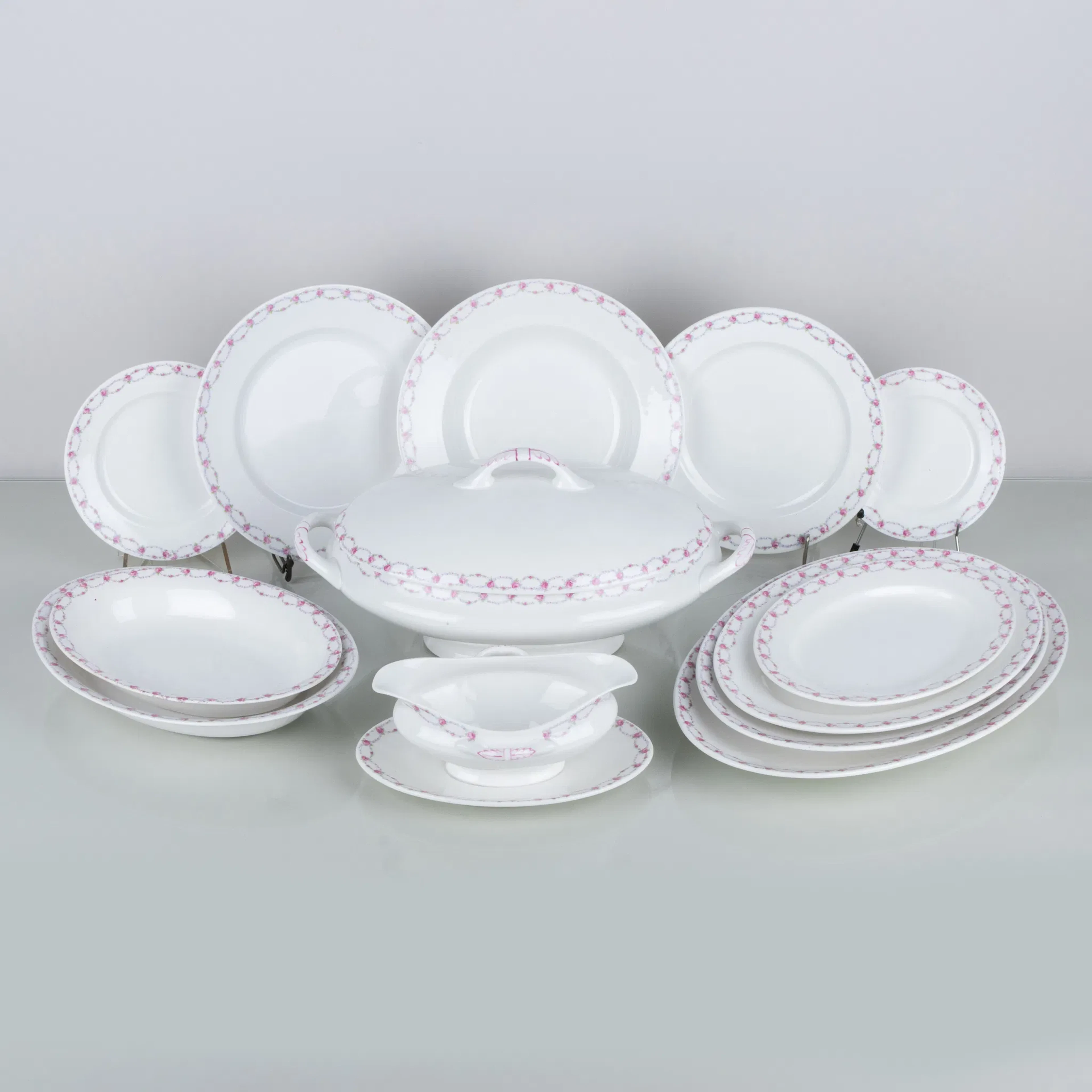 VAJILLA, 65 partes, porcelana, Gustafsberg, la primera mitad del siglo XX, para 10 personas