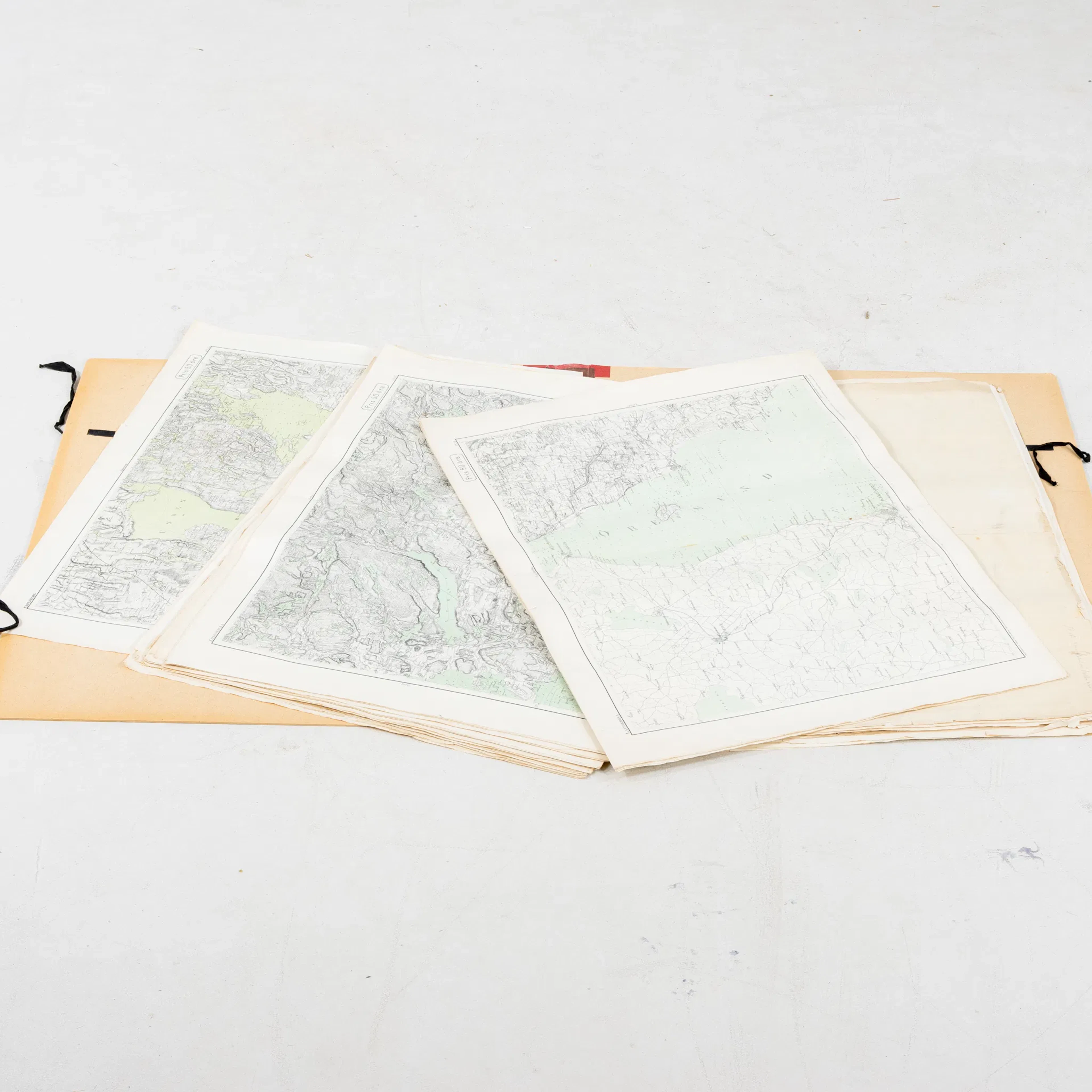COLECCIÓN DE HOJAS CARTOGRÁFICAS, unas 60 piezas, del instituto litográfico del Estado Mayor General