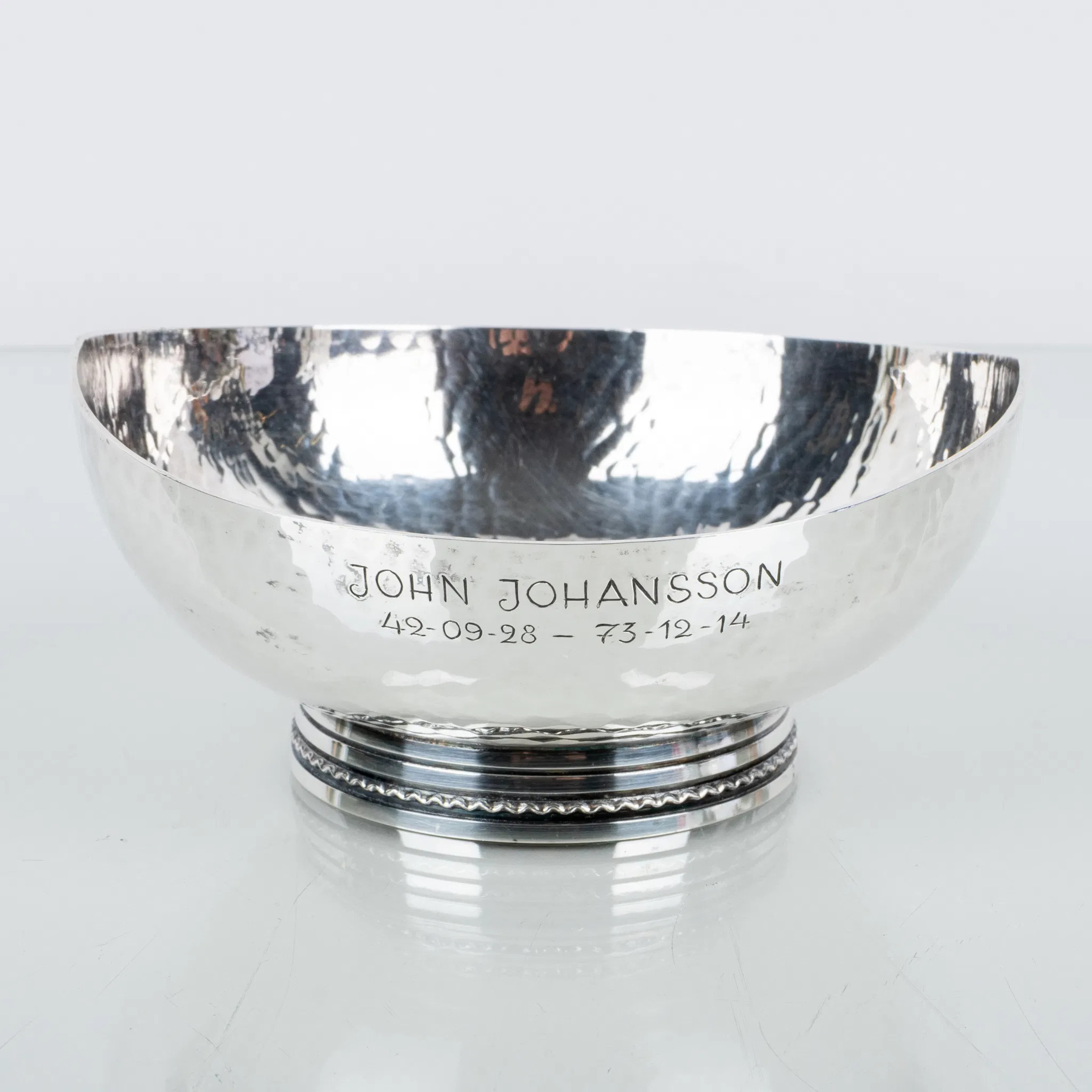 ERIC LÖFMAN, un cuenco de plata, MGAB 1973