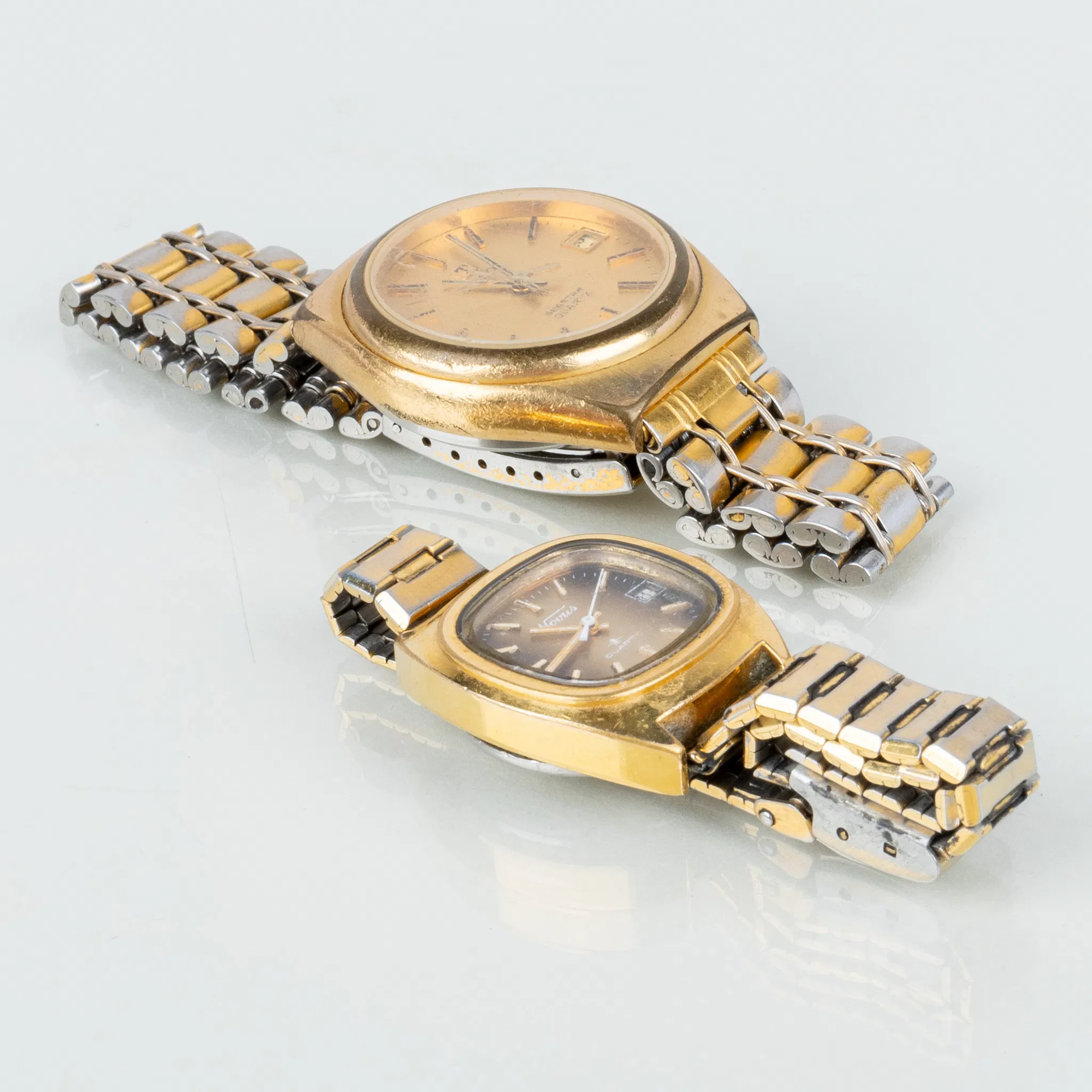RELOJES de pulsera, 2 piezas, Novus y Tissot, segunda mitad del siglo XX, cuarzo