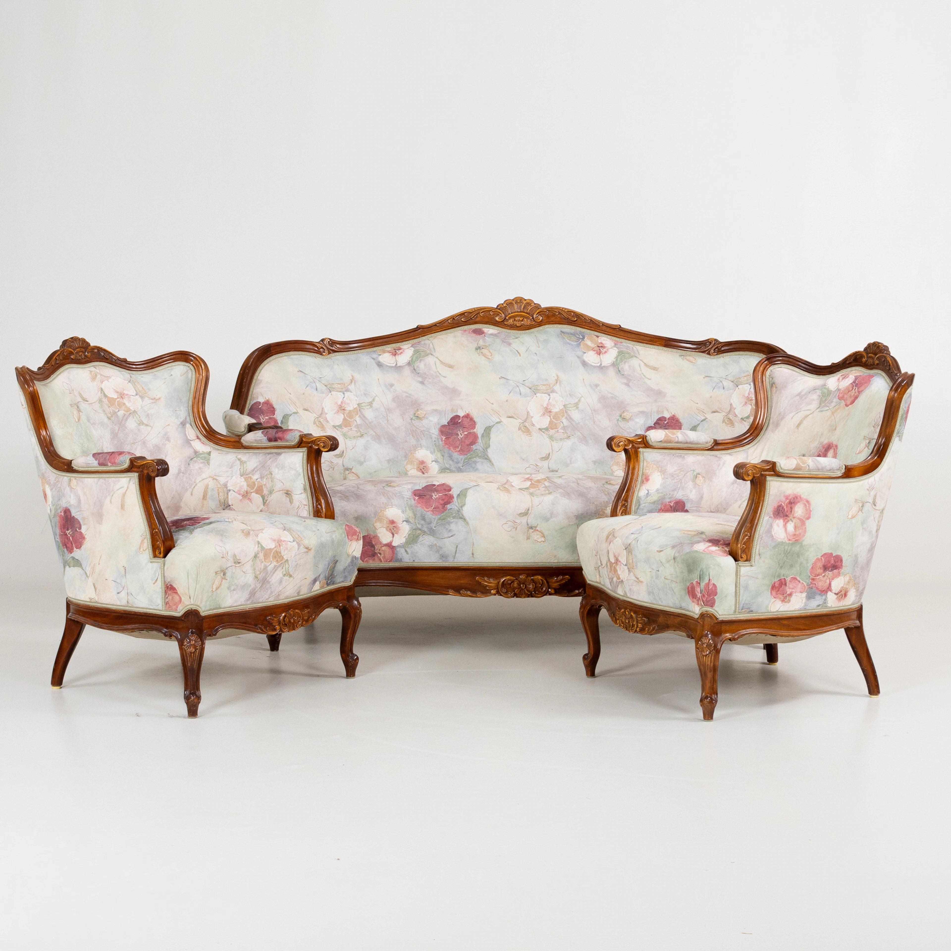 MUEBLES DE SALÓN, 3 PARTES, estilo rococó, la primera mitad de la década de 1900