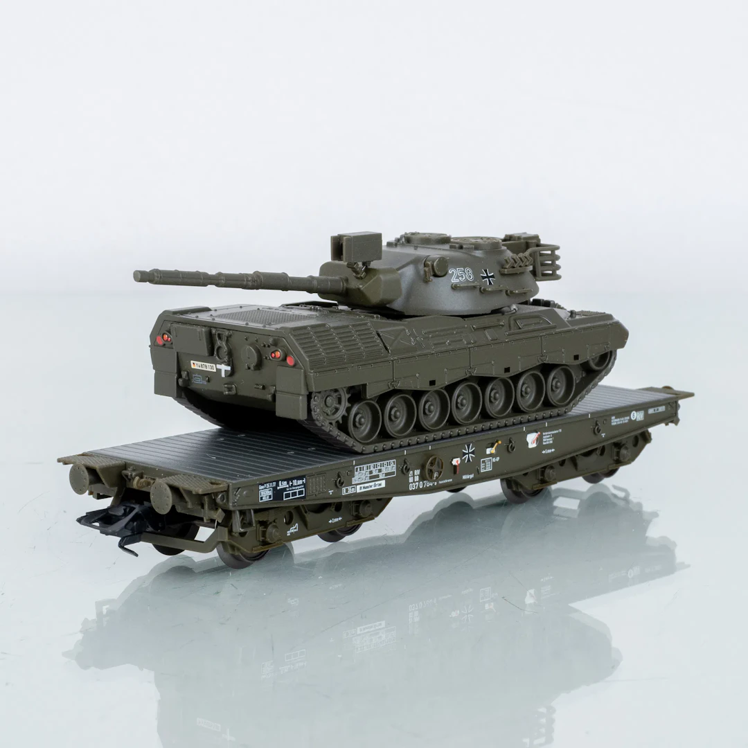 MÄRKLIN, 4 part, Wagenset bundeswehr leopard, 48720