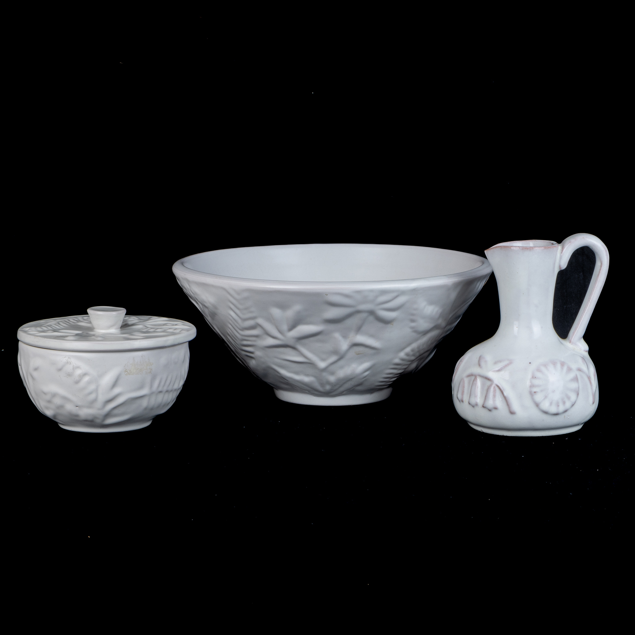 Upsala Ekeby (1886–1978) Sweden | Barnebys