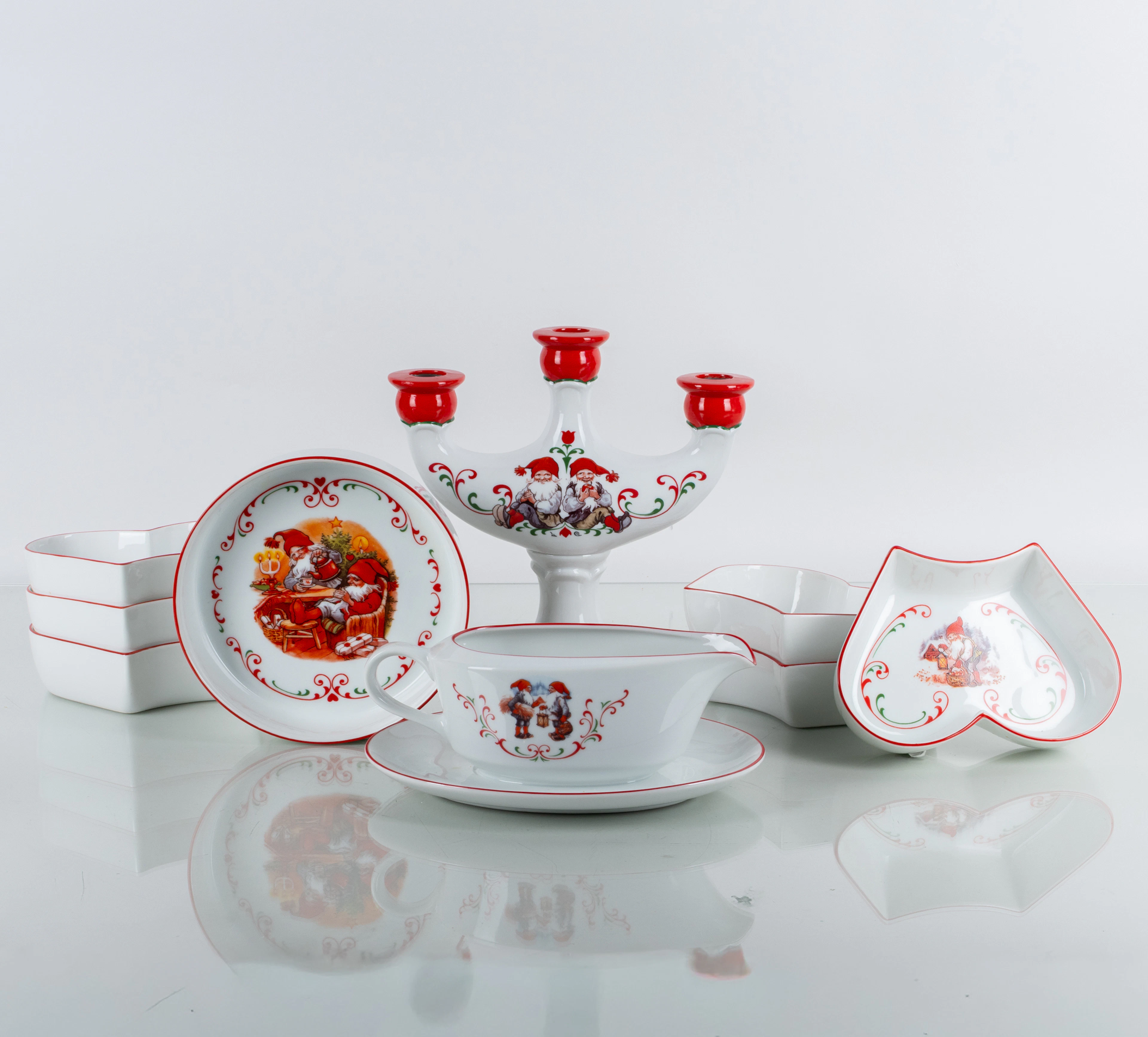 WEIHNACHTSGESCHIRR, 9-teilig, Porzellan, Lars Carlsson, Christineholm Porcelaine, Fyrklövern