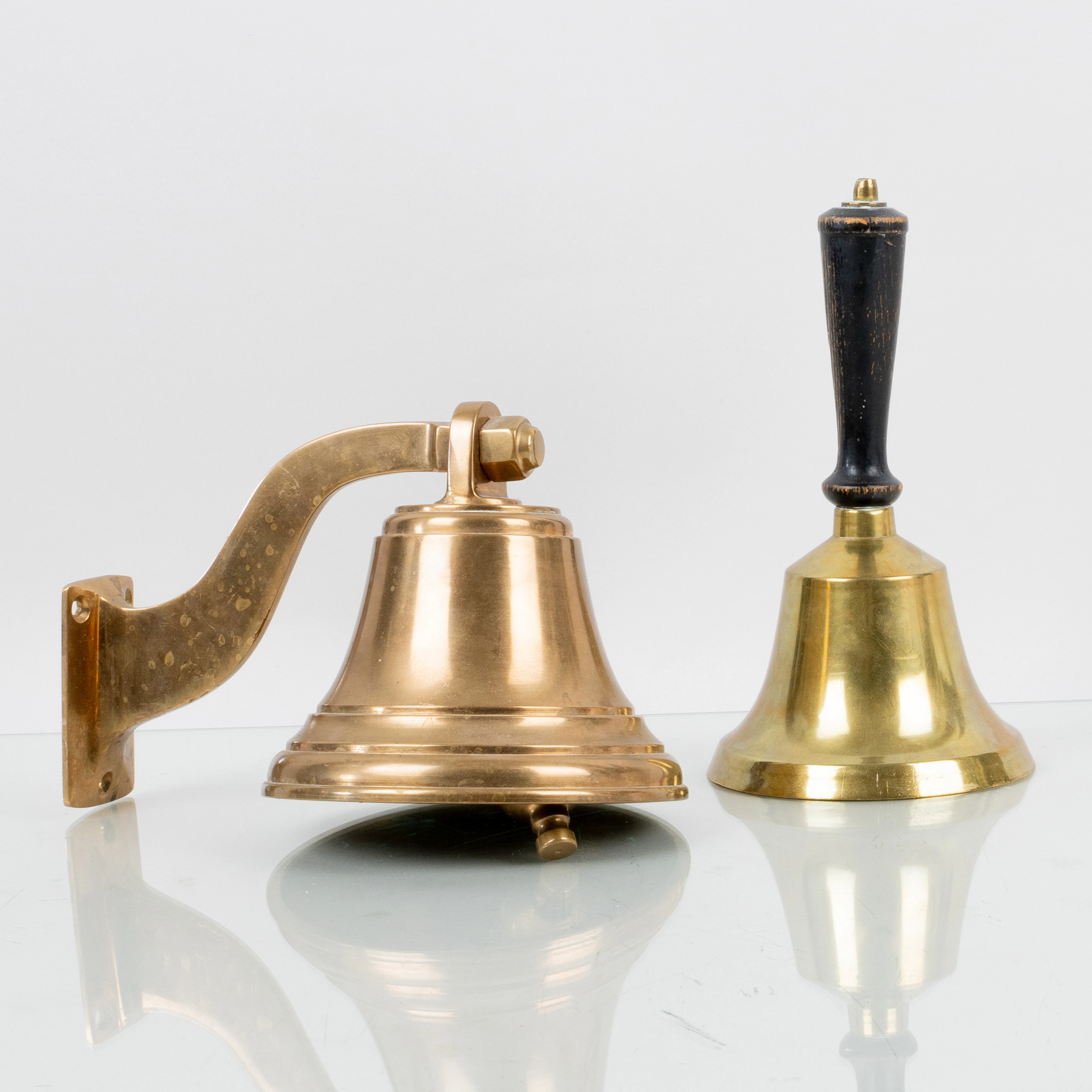 CAMPANA E OROLOGIO DA PARETE, ottone, compreso Bersbo, 1900