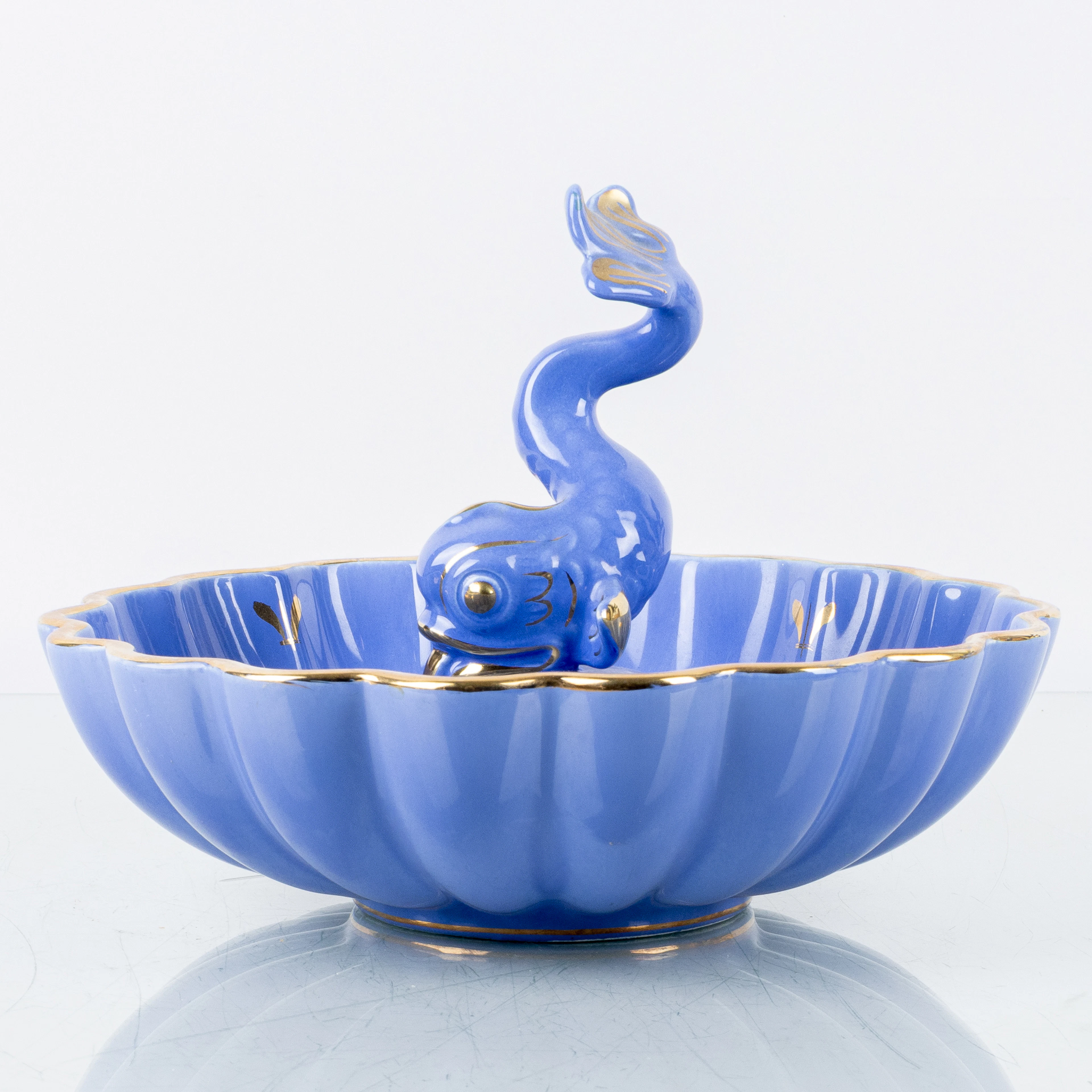ARTHUR PERCY, a 20th-century "Sapphire" porcelain bowl and table set