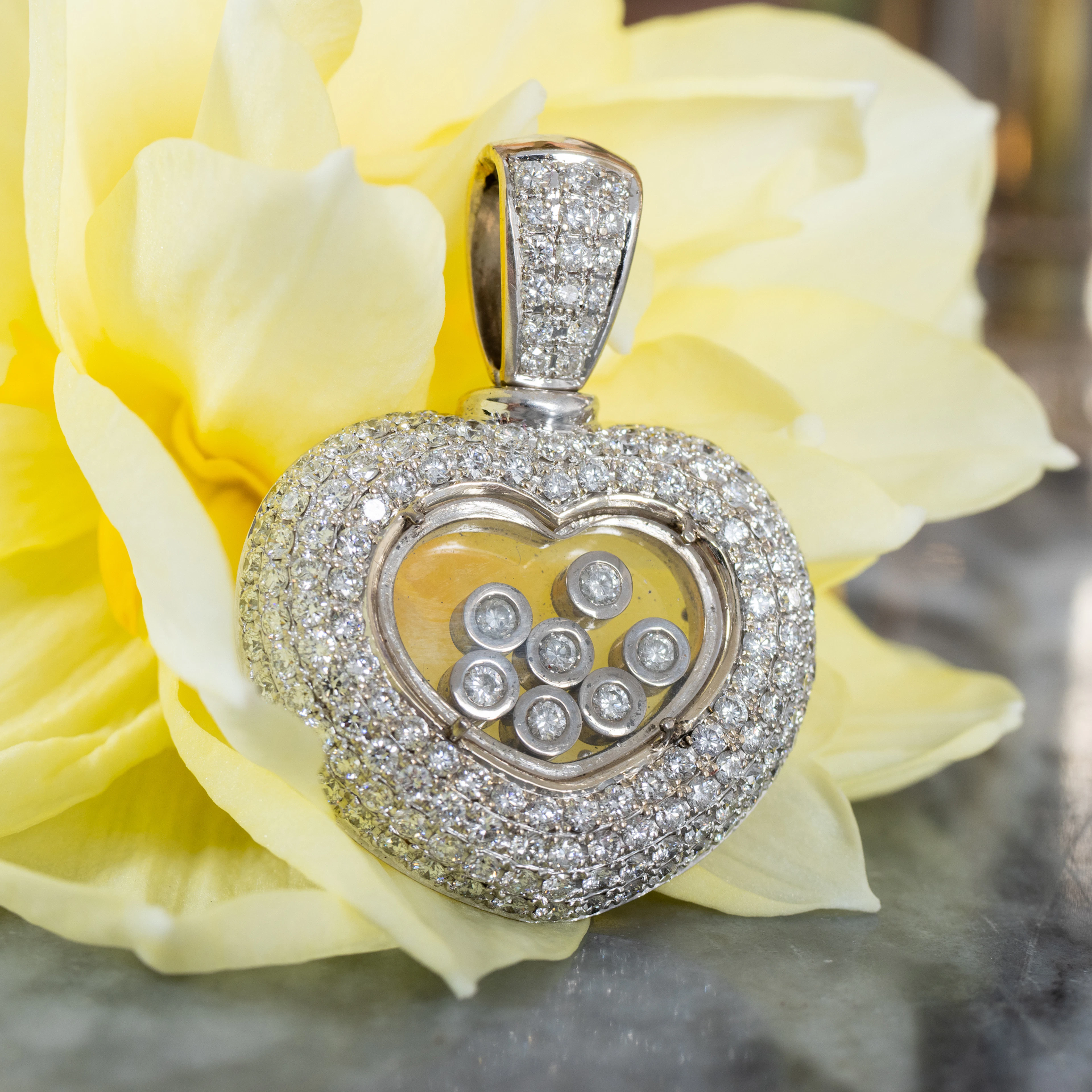 COLGANTE, oro blanco de 18 quilates, con diamantes de corte brillante hasta aproximadamente 3,39 ct