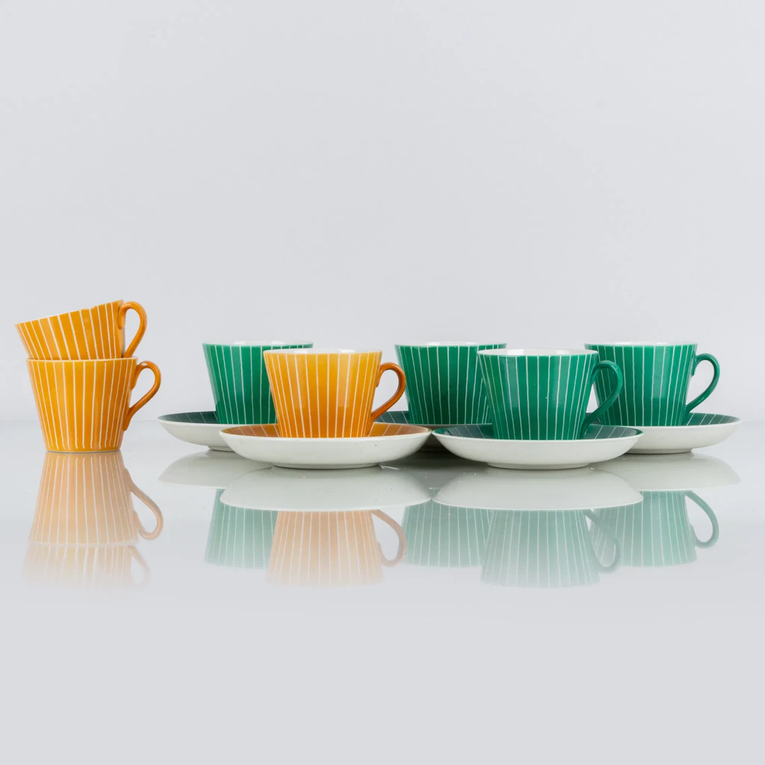 DIRECTOR RINGSTRÖM, 7 tazas de café con 5 platillos, porcelana, "Zenit"