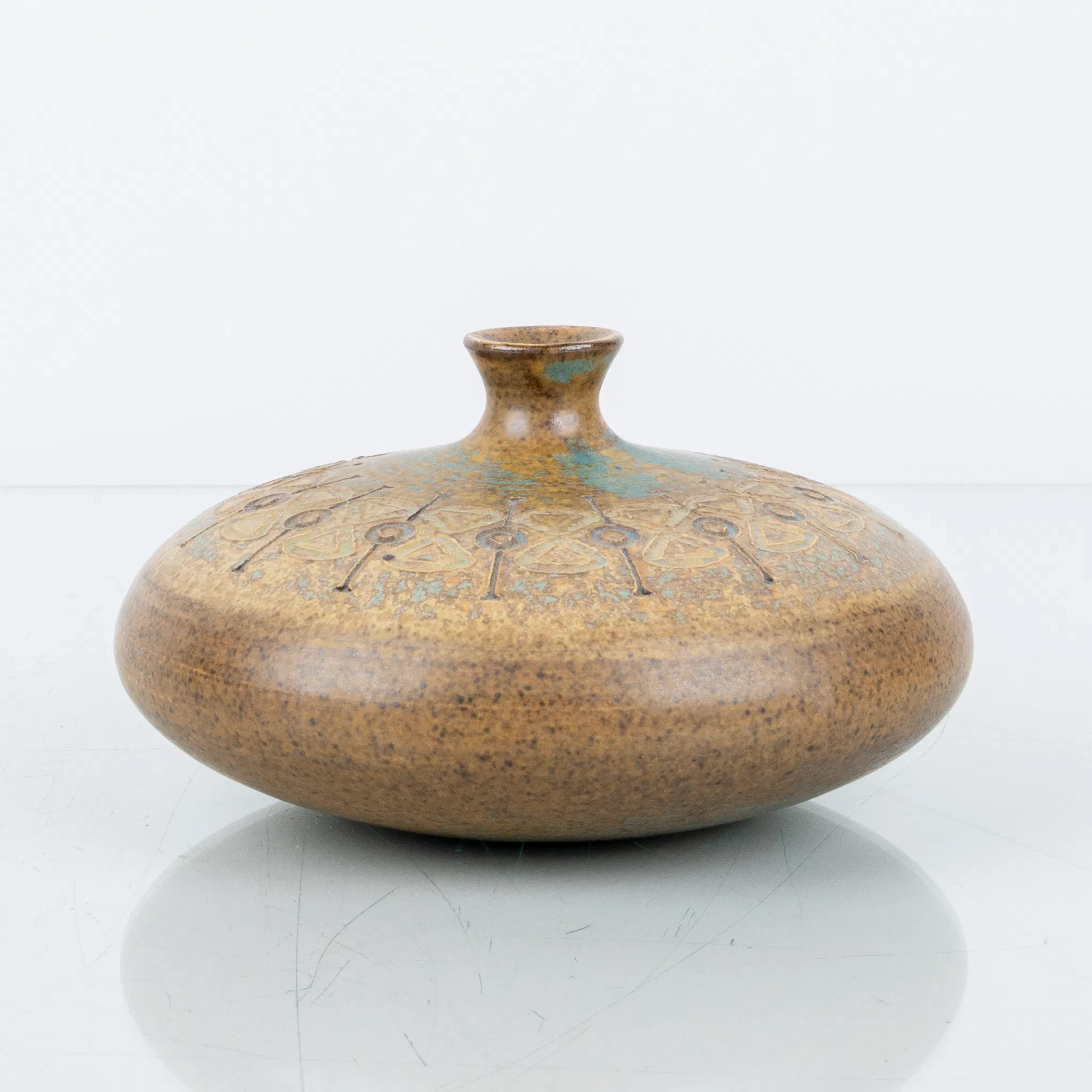 ULLA WINBLAD, un vase en grès, céramiques d’Alingsås, signé