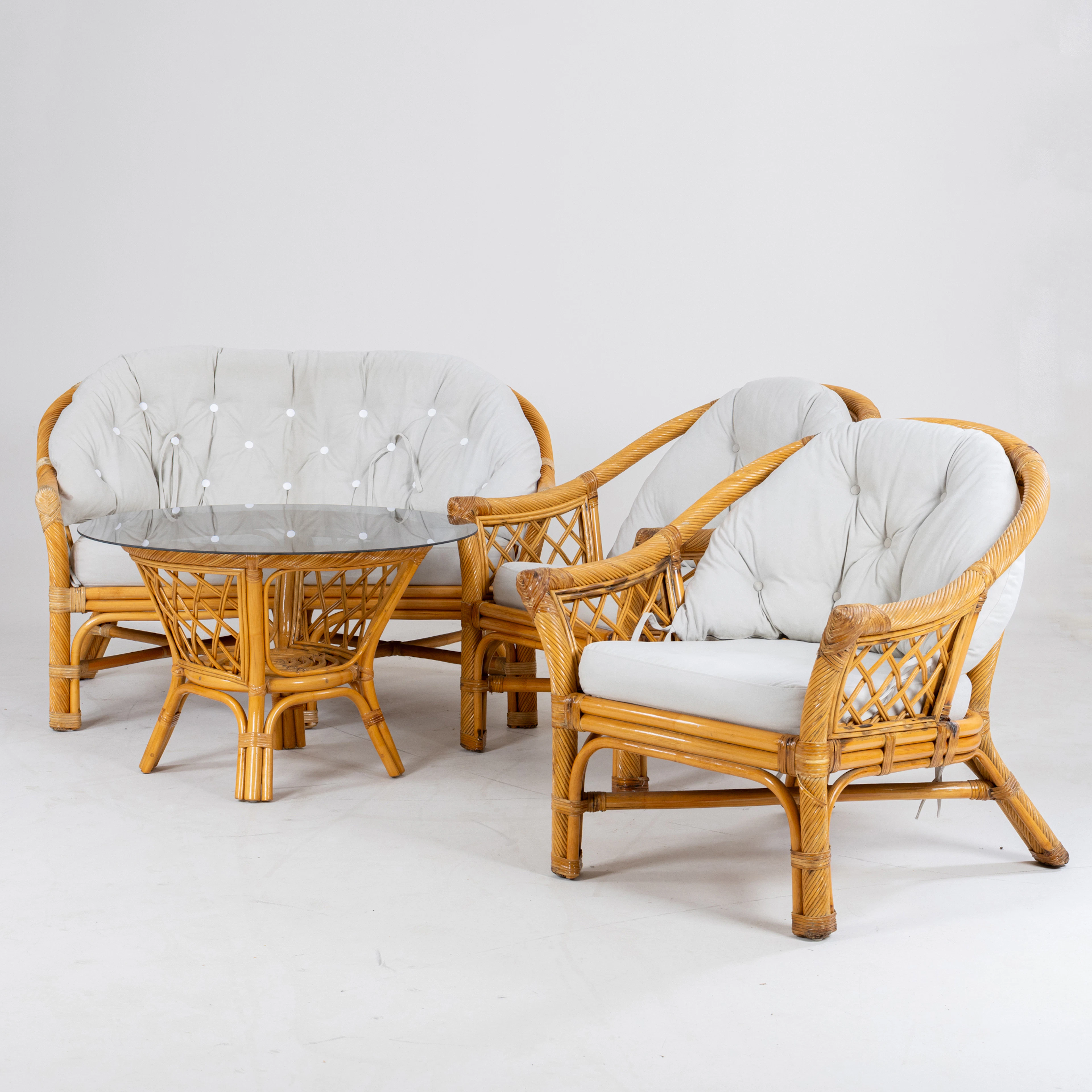 MUEBLES DE JARDÍN, 4 partes, bambú y ratán, segunda mitad del siglo XX