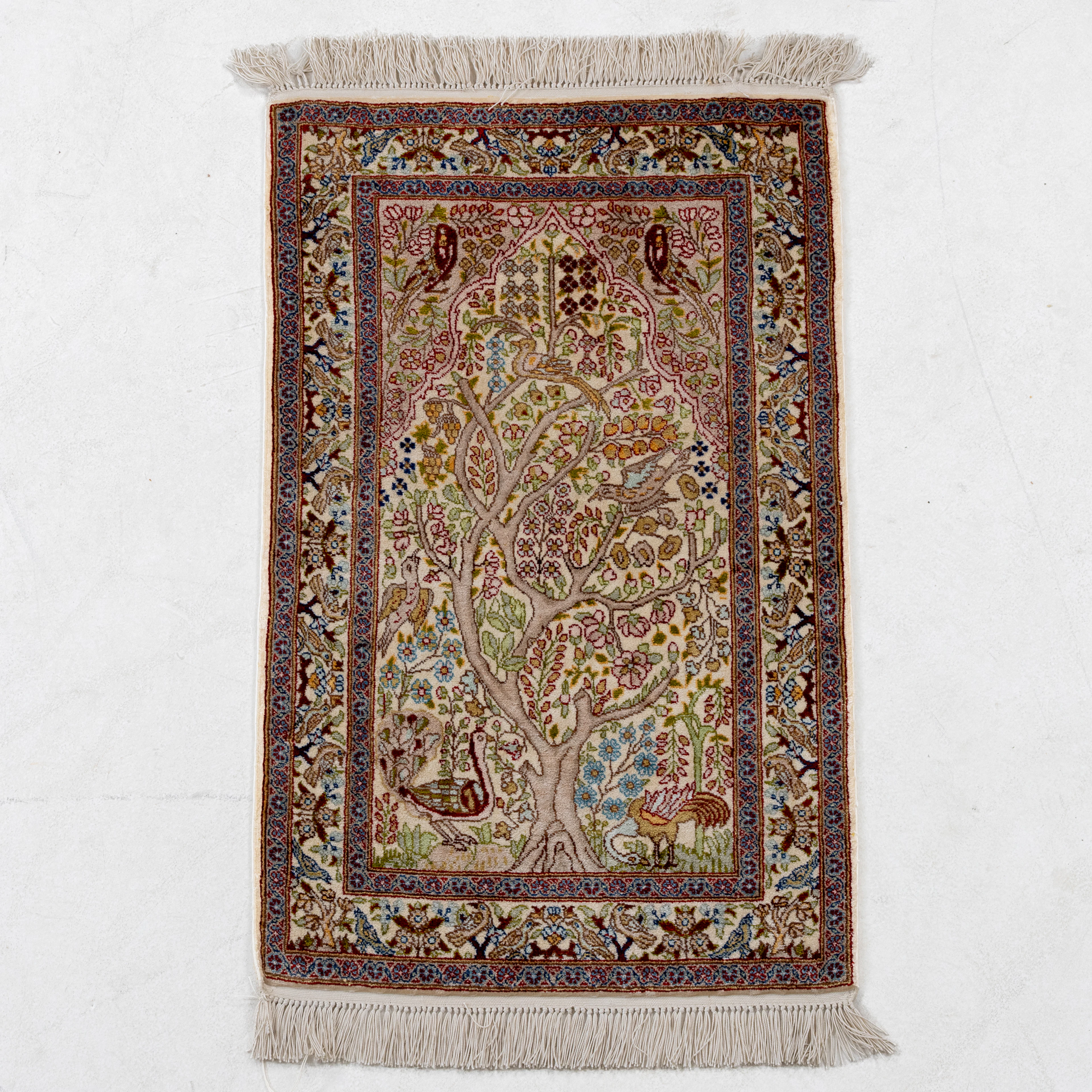 ALFOMBRA ORIENT, trama de seda, aprox. 78 x 48 cm