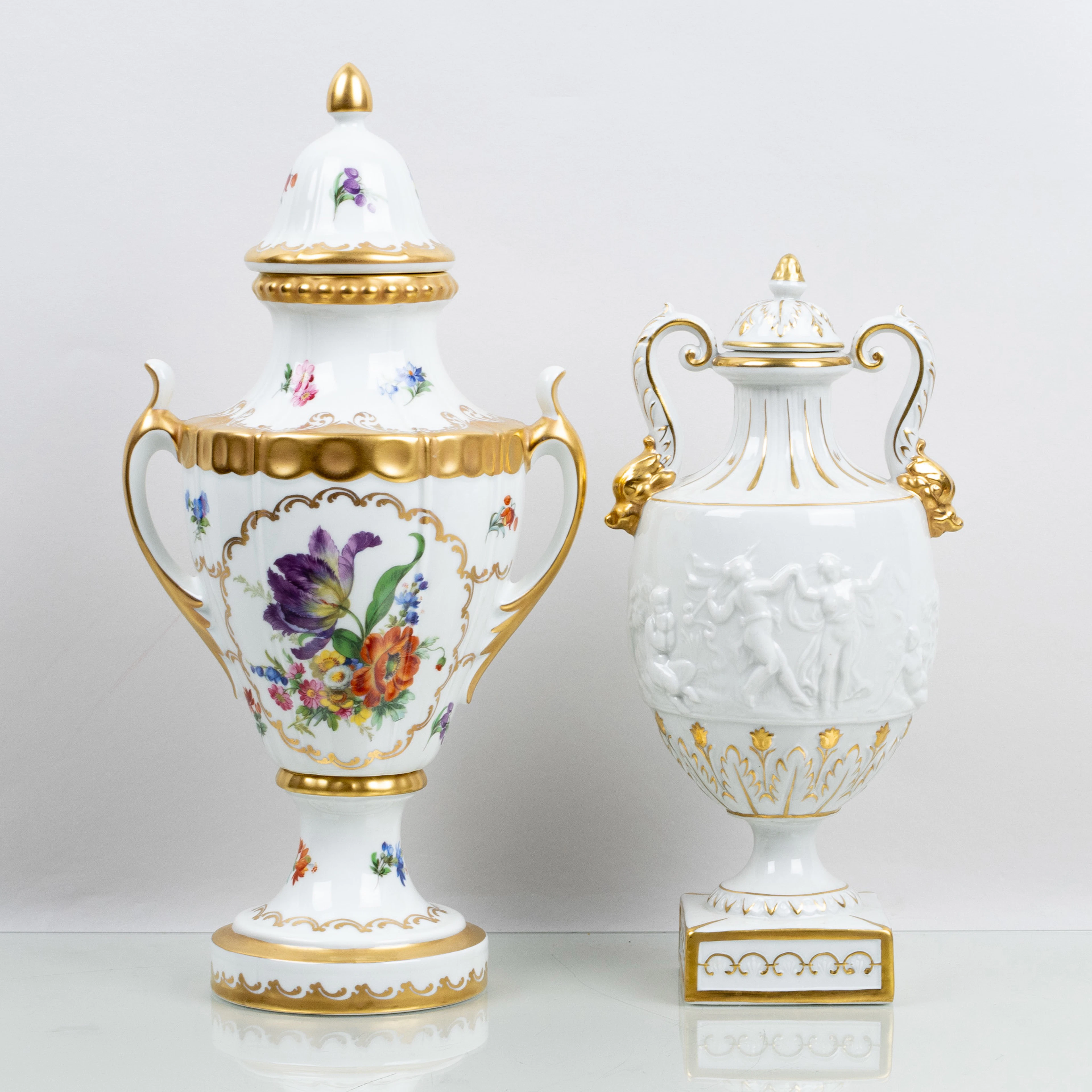 LOCK URNS, 2 Stück, Porzellan, Gerold Porzelain und Neapel, Mitte 1900er Jahre