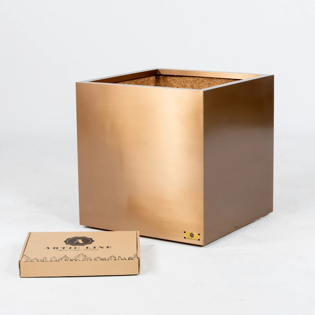 FORRO EXTERIOR, cobre, "Cubículo cuadrado", línea ártica, contemporáneo
