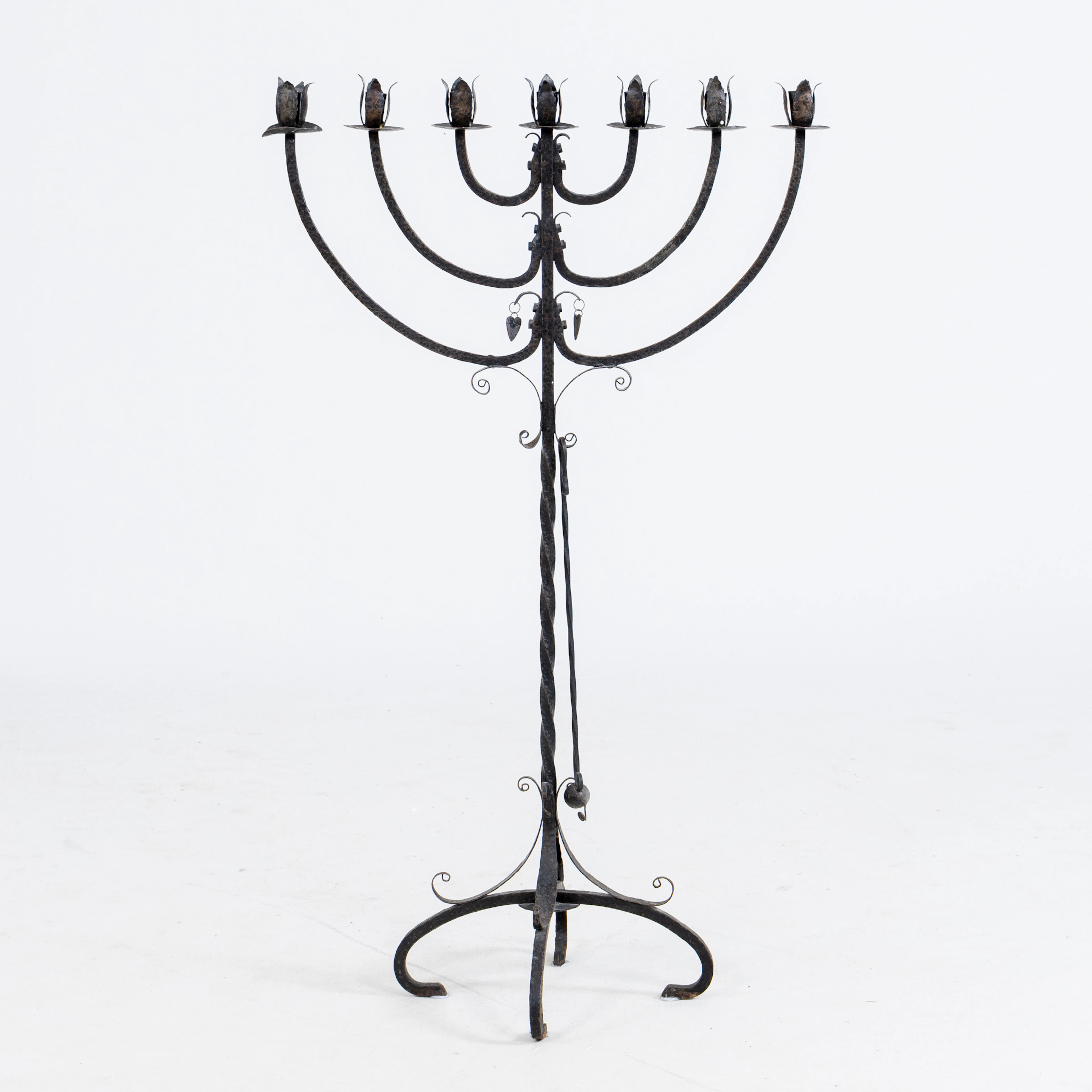 CANDELABROS DE SUELO, HIERRO FORJADO, SIGLO XX