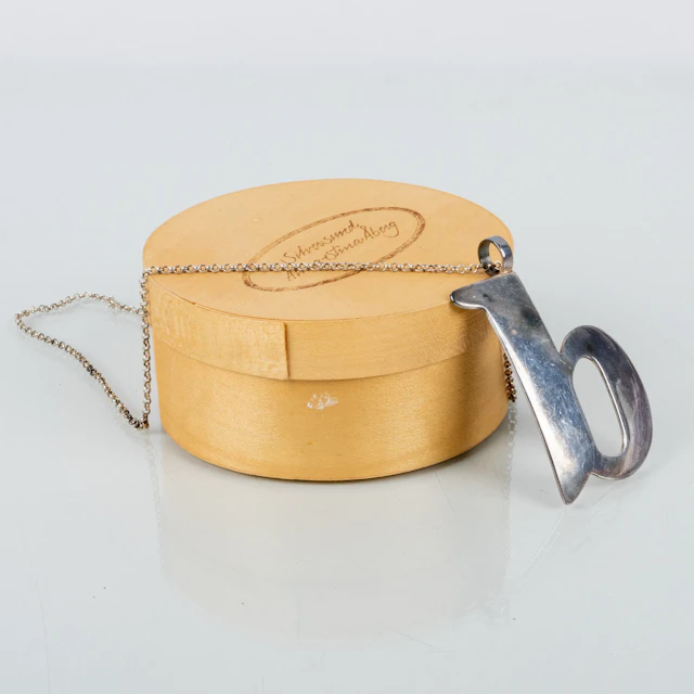 ANNA-STINA ÅBERG, un collar de plata esterlina con un colgante fijo en forma de