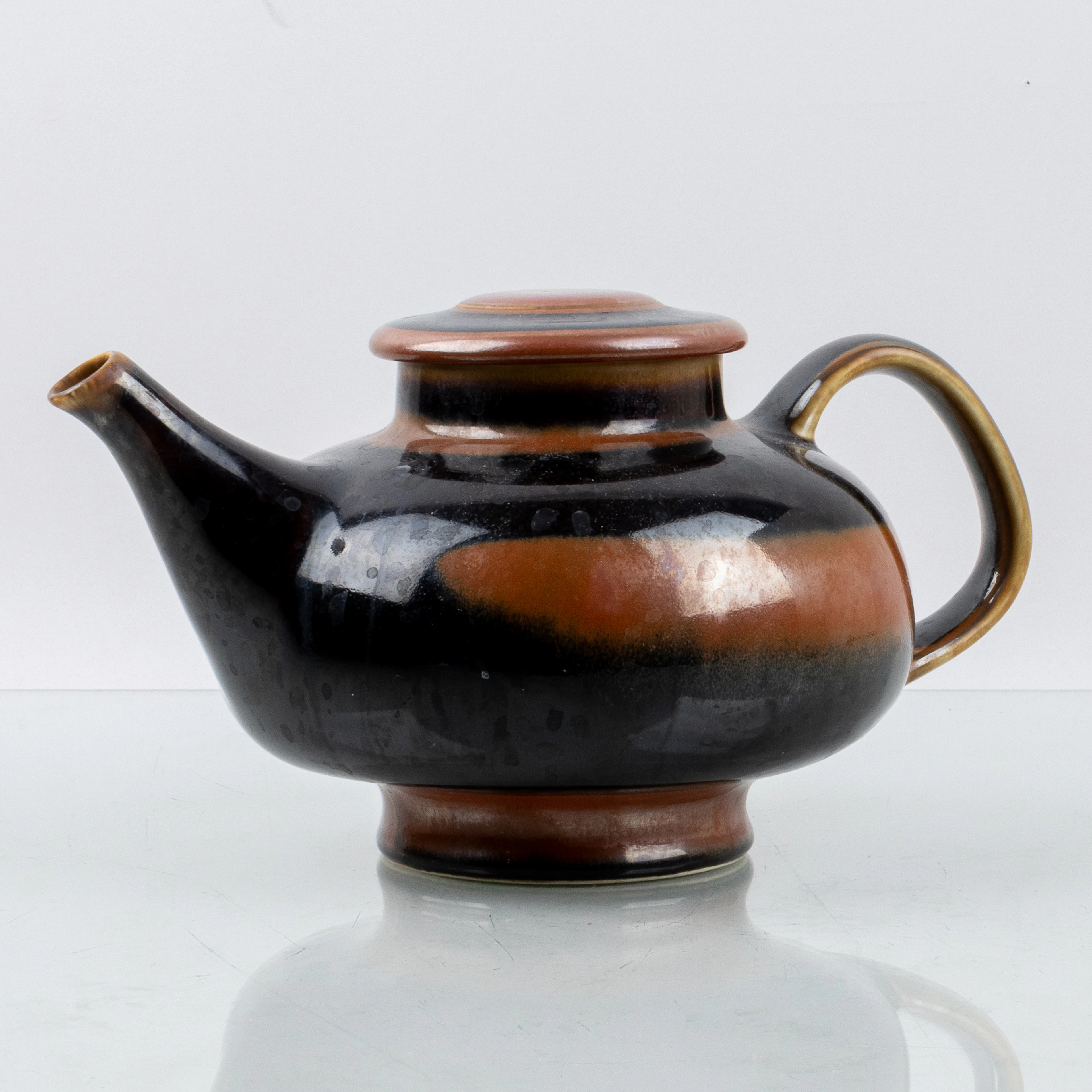 CARL-HARRY STÅLHANE, une théière en porcelaine, Rörstrand, Rörstrand