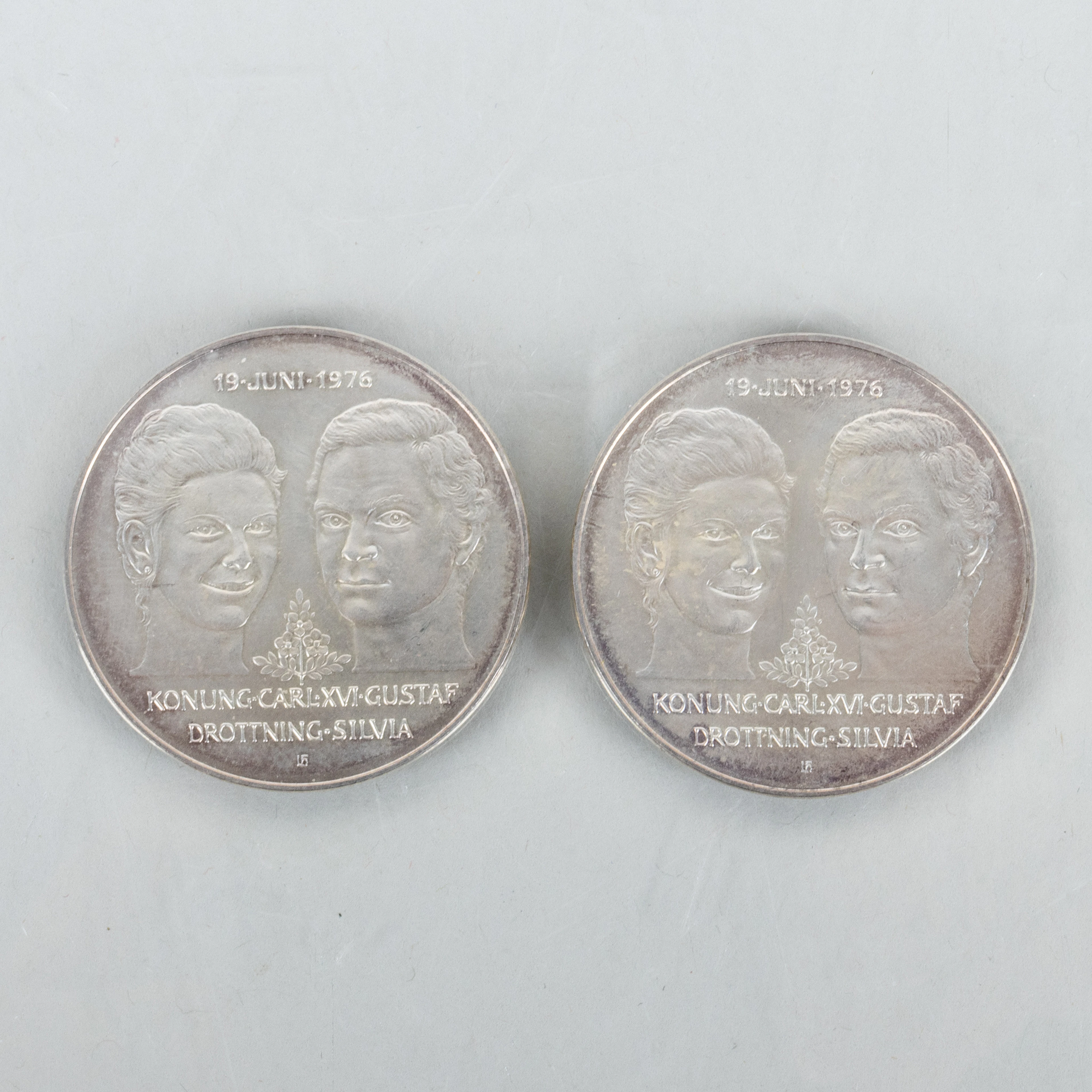 GEDENKMÜNZEN, 2 Stück, 50 kr, 1976