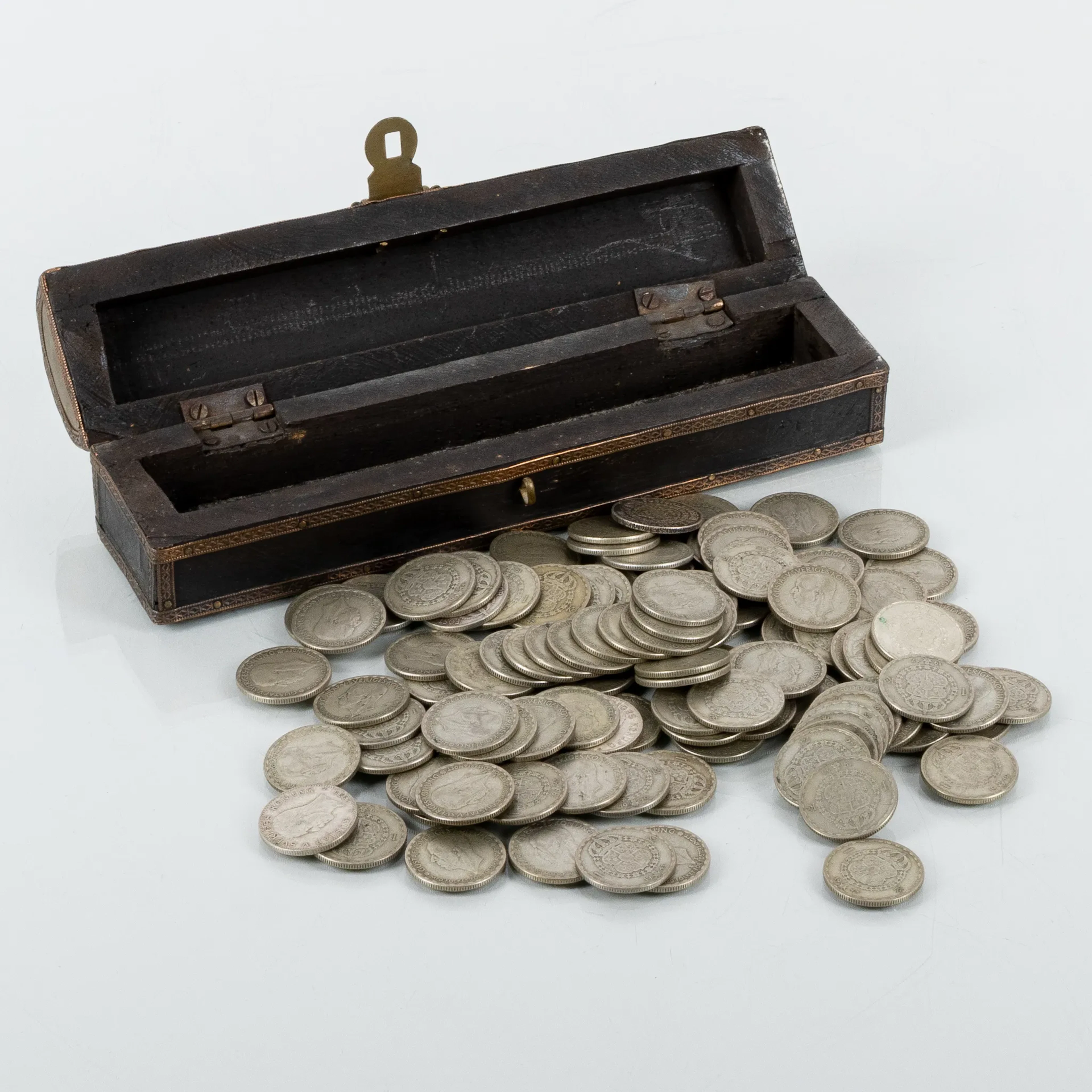 MONETE DELLA COLLEZIONE, CIRCA 110 pezzi, 1 corona svedese, metà del 1900