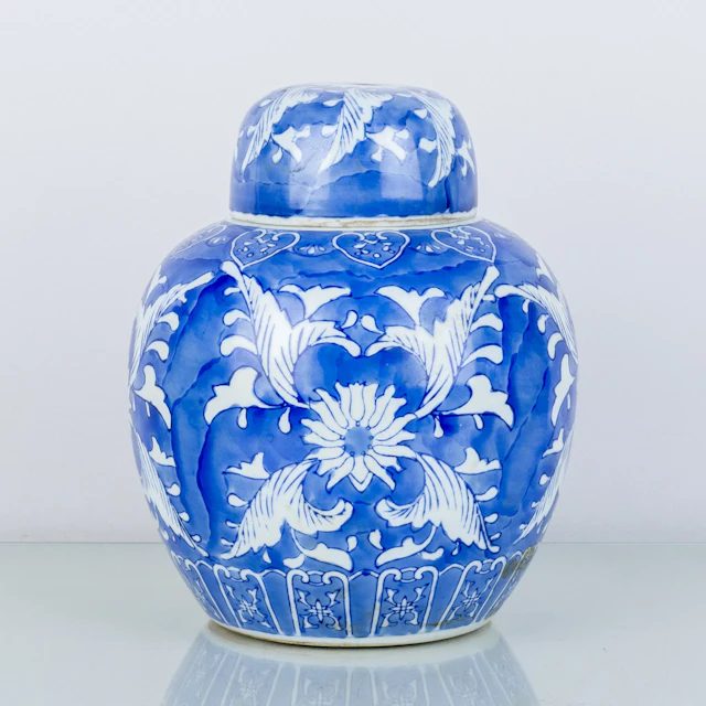 BOJAN, with lid, porcelain, China, probably 1900s