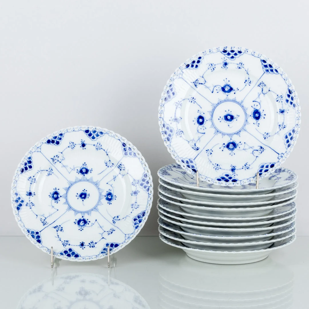 ROYAL COPENHAGEN, 12 piatti da pranzo, porcellana, n. 1085, Danimarca