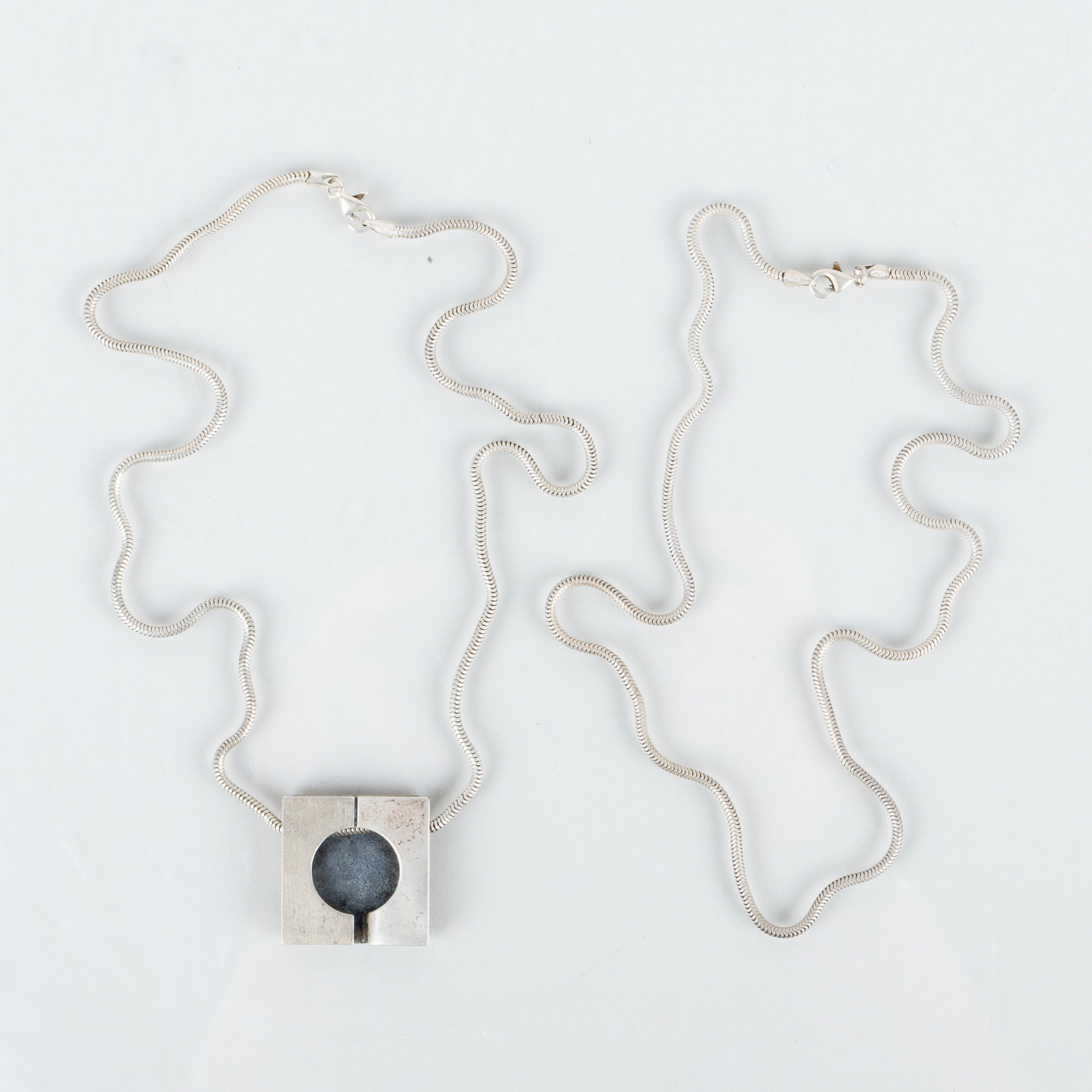 COLGANTE, plata de ley, con 2 collares, Lennart Samuelsson, Formverkstan