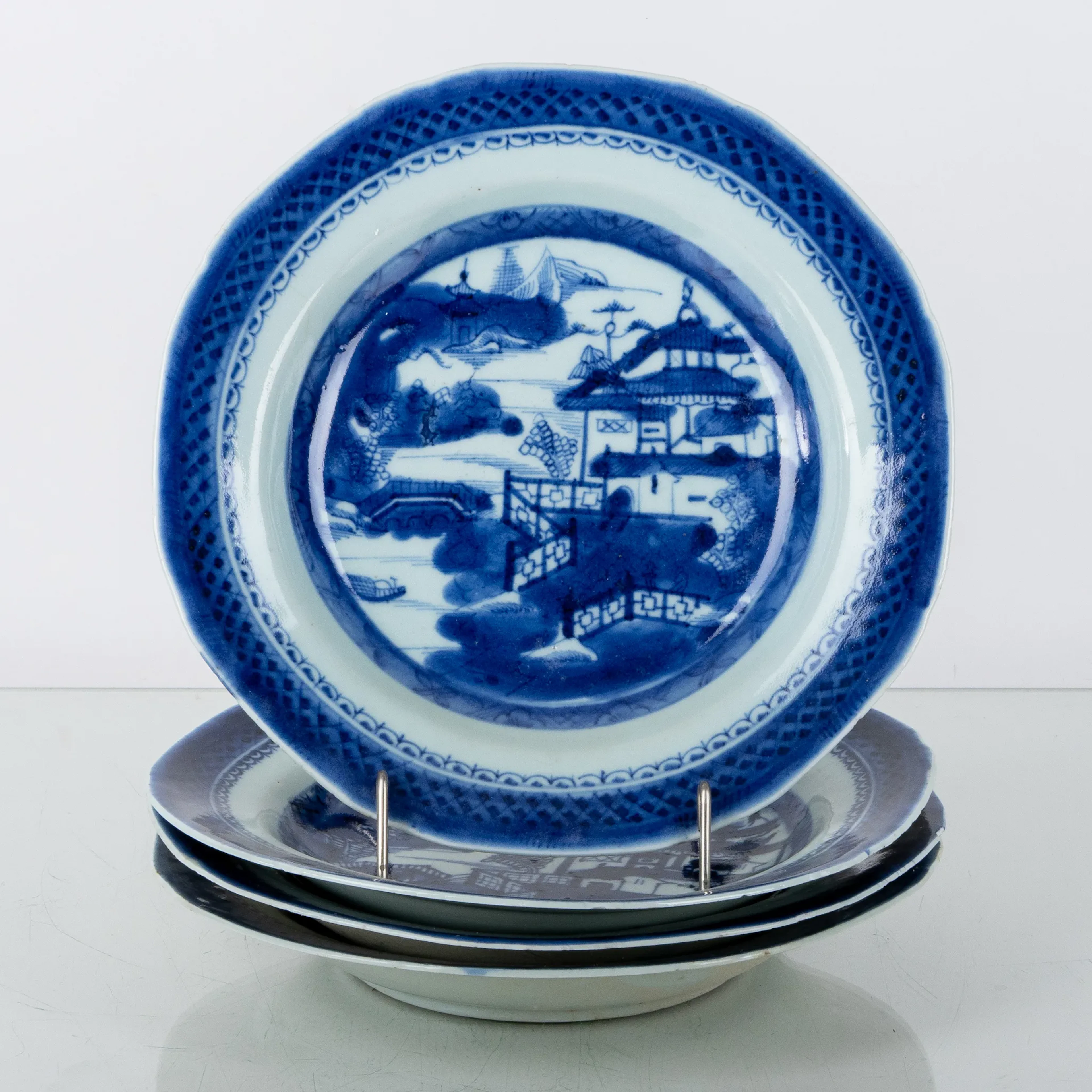 LASTRE PROFONDE, 4 pezzi, porcellana, Cina, Qianlong (1736-1795)
