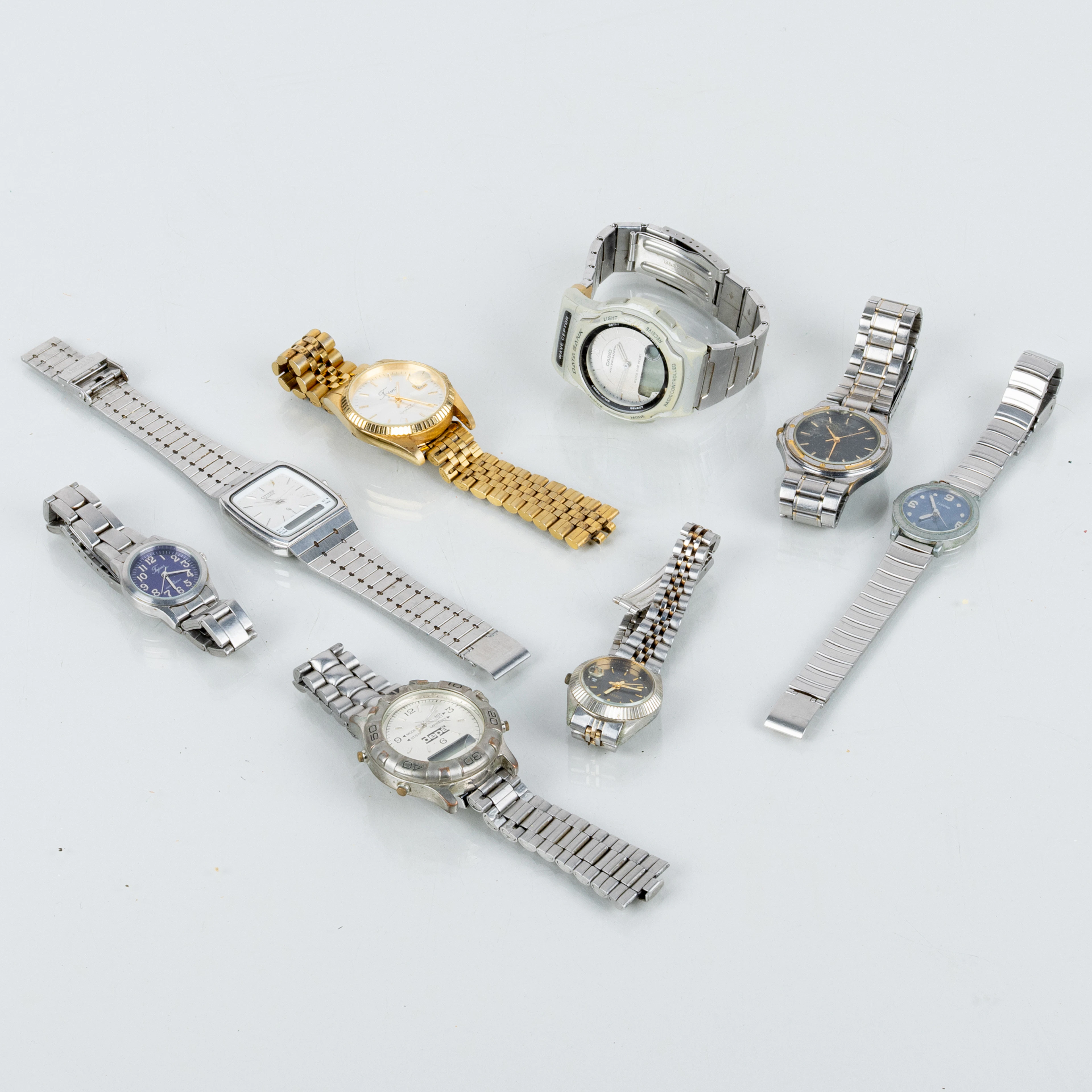 COLECCIÓN DE RELOJES DE PULSERA, 8 piezas, de acero, incluyendo Casio, Tajms, Citizen, 1900s