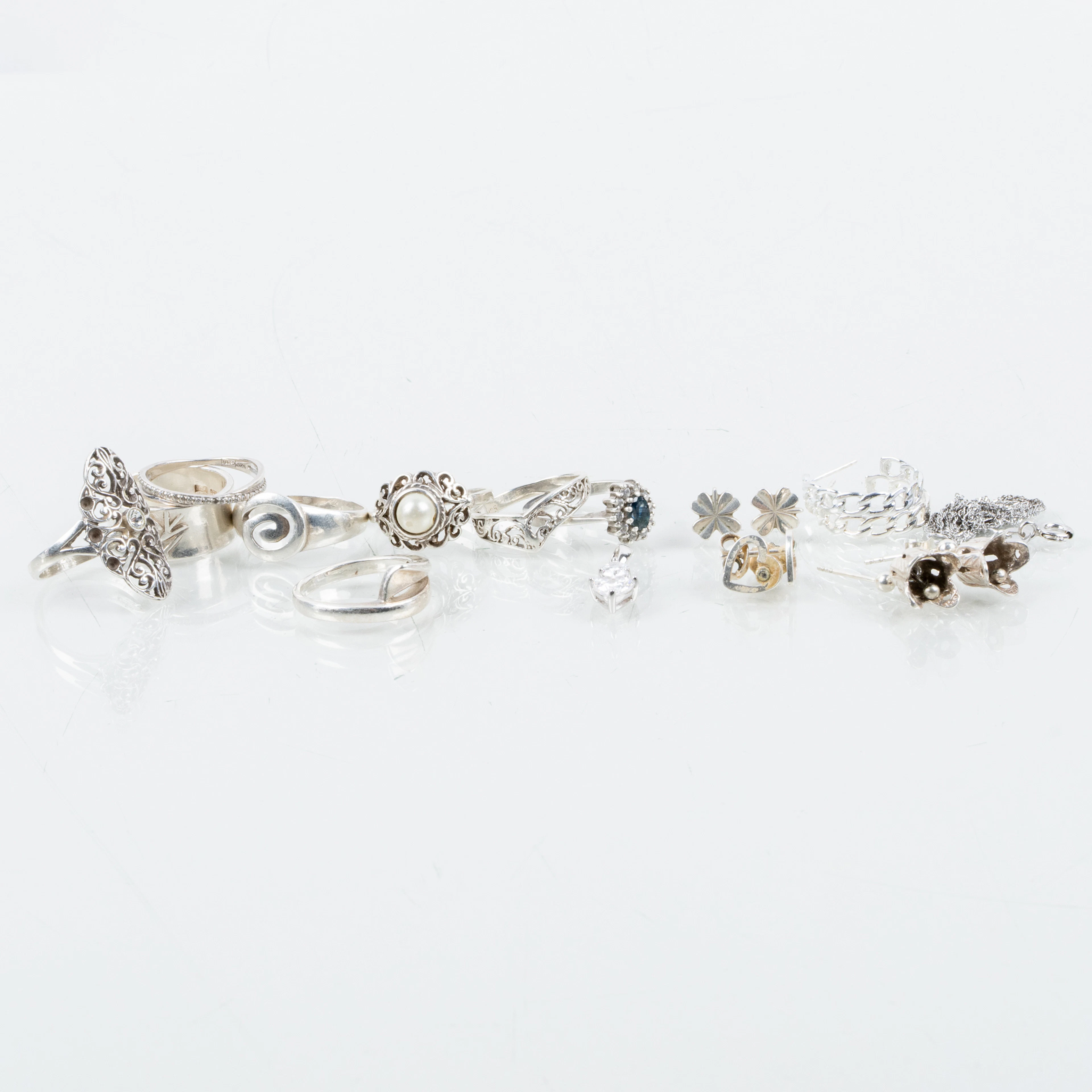 COLLEZIONE DI GIOIELLI IN ARGENTO, blu con pietre bianche, 1900/2000